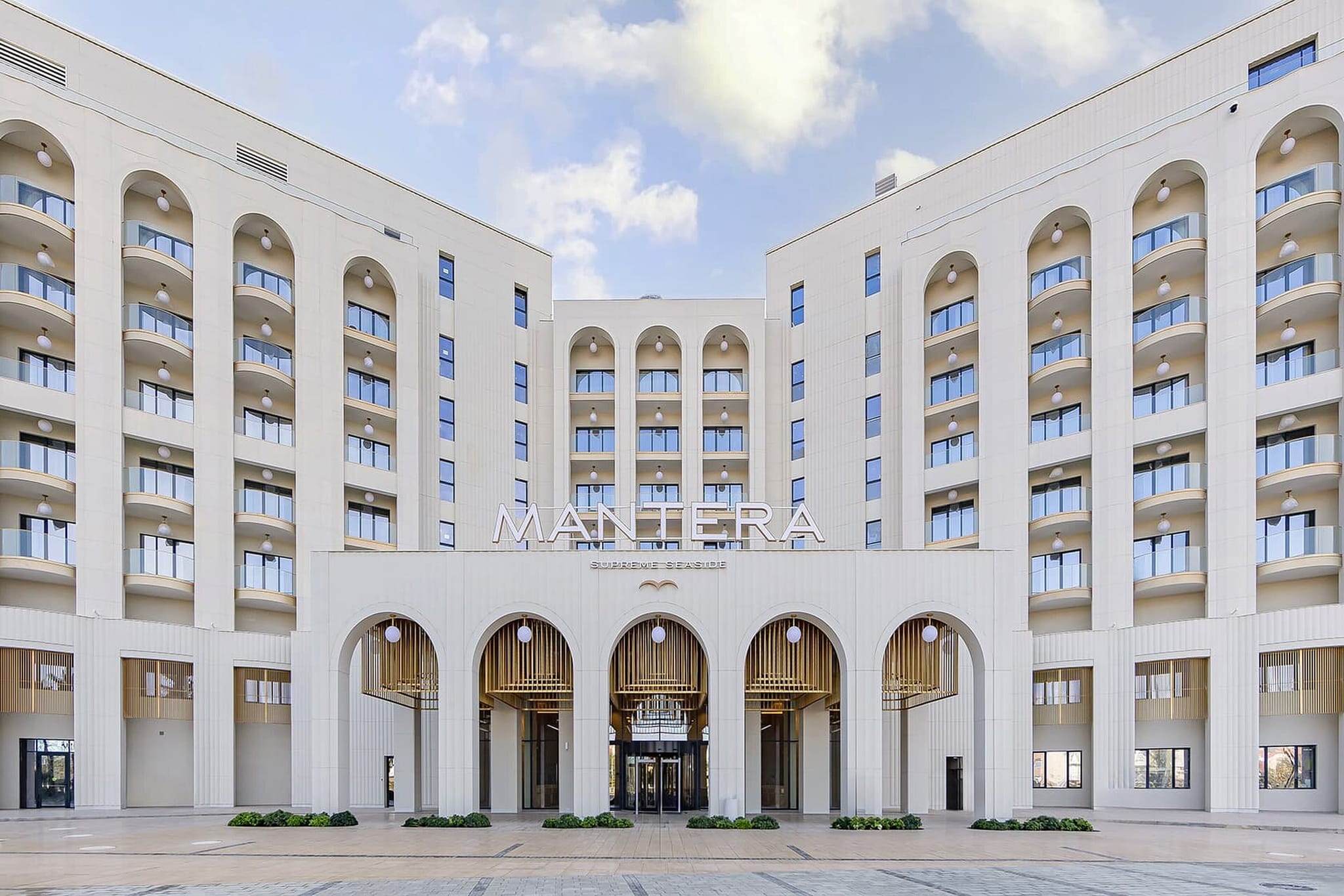 Мантера, Апарт-отель в Сириус