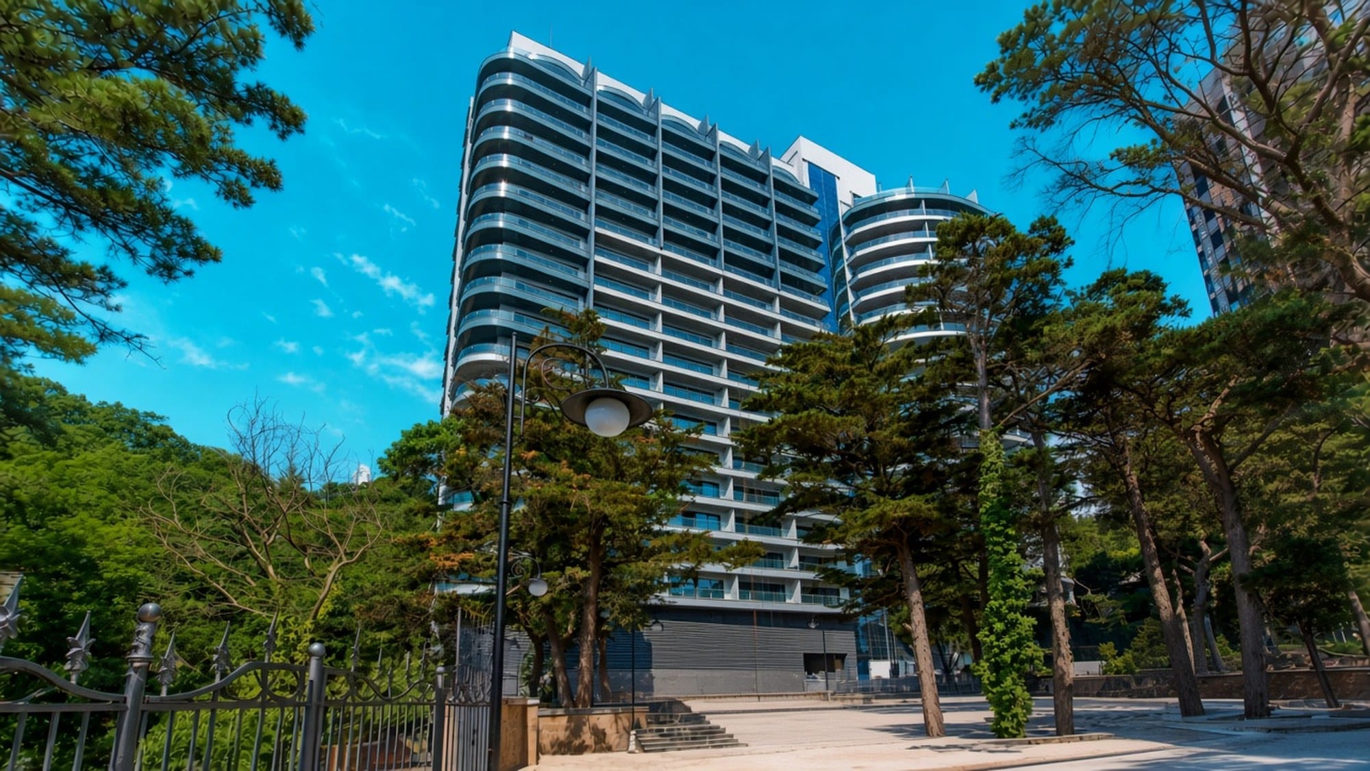 Park House, Ялта — 76 м²