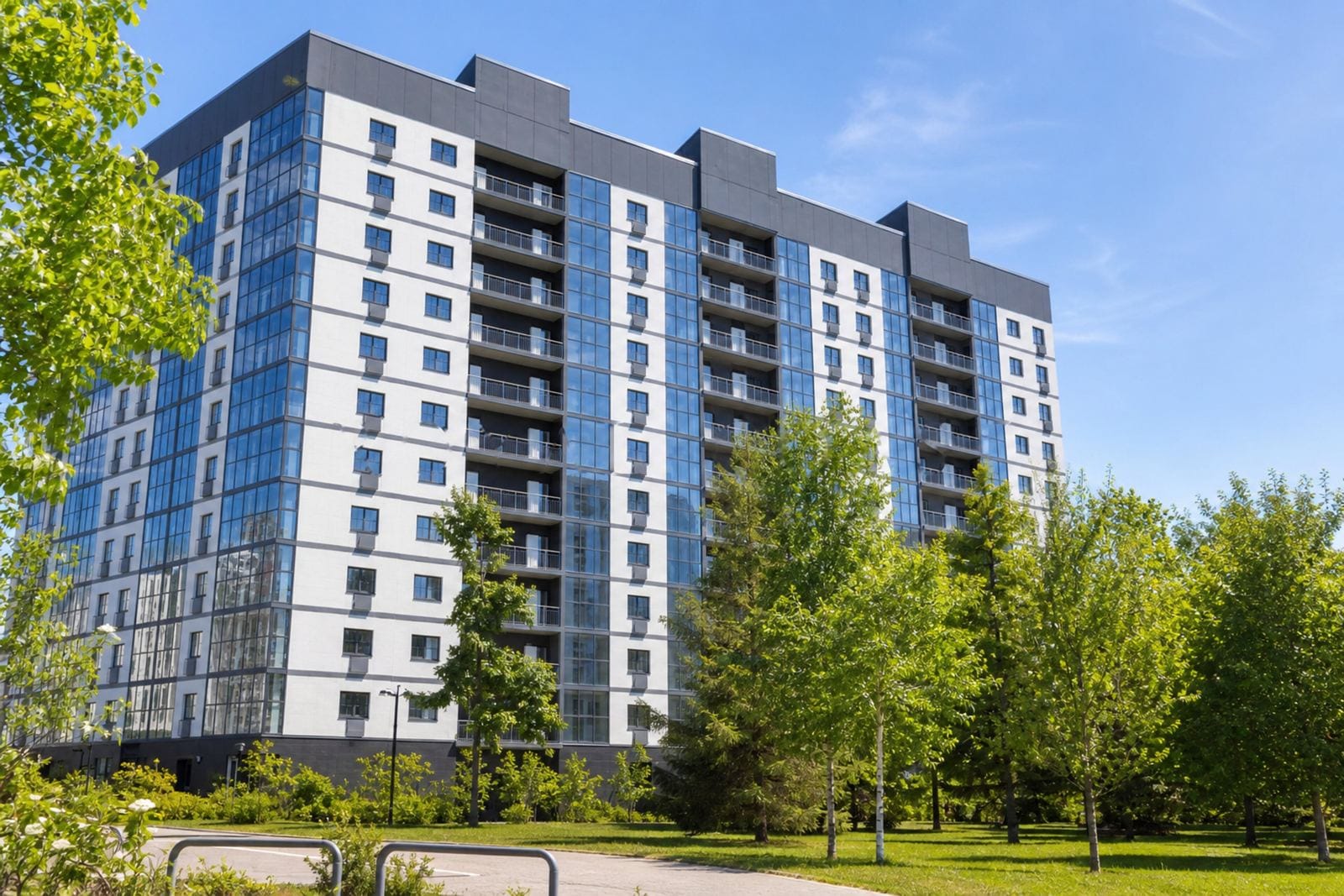 Жукова, Мариуполь — До 80,78 м²