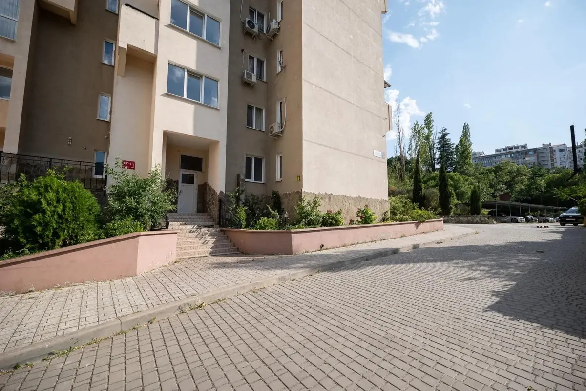 Однокомнатная квартира в Ялте, 98 м² — фото 11