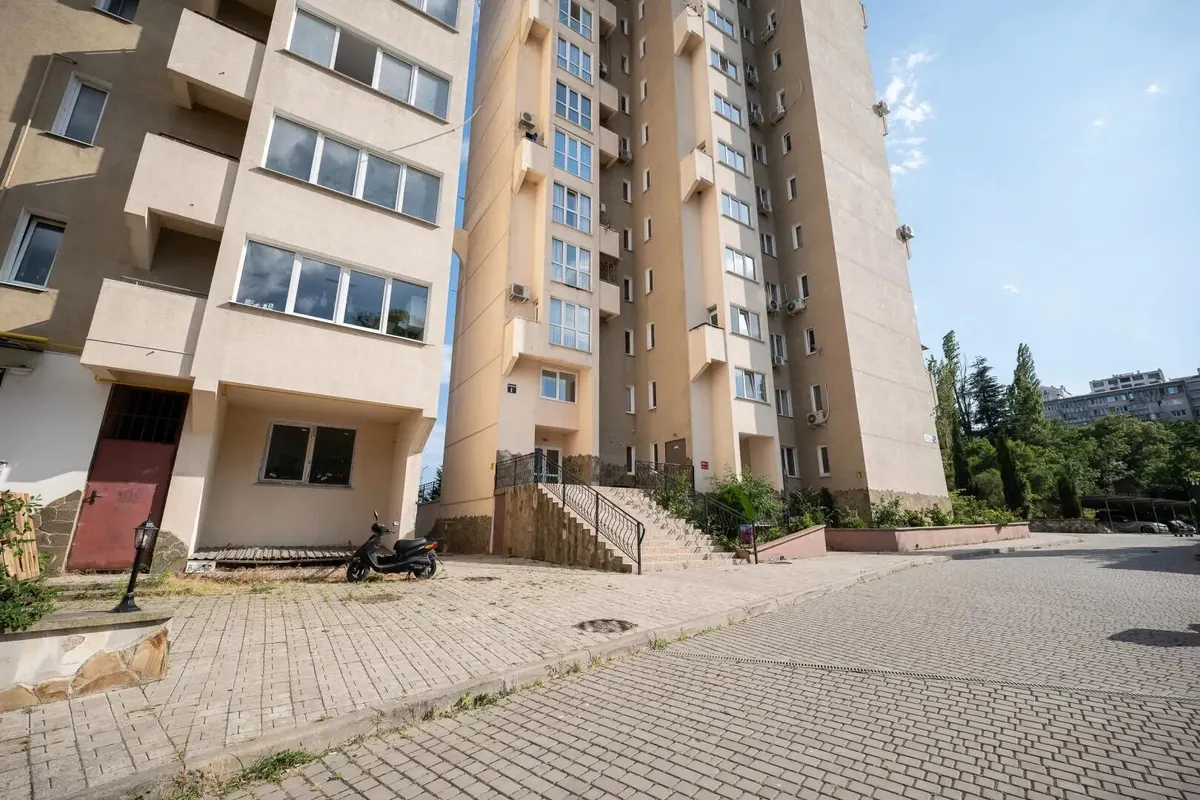 Однокомнатная квартира в Ялте, 98 м² — фото 12