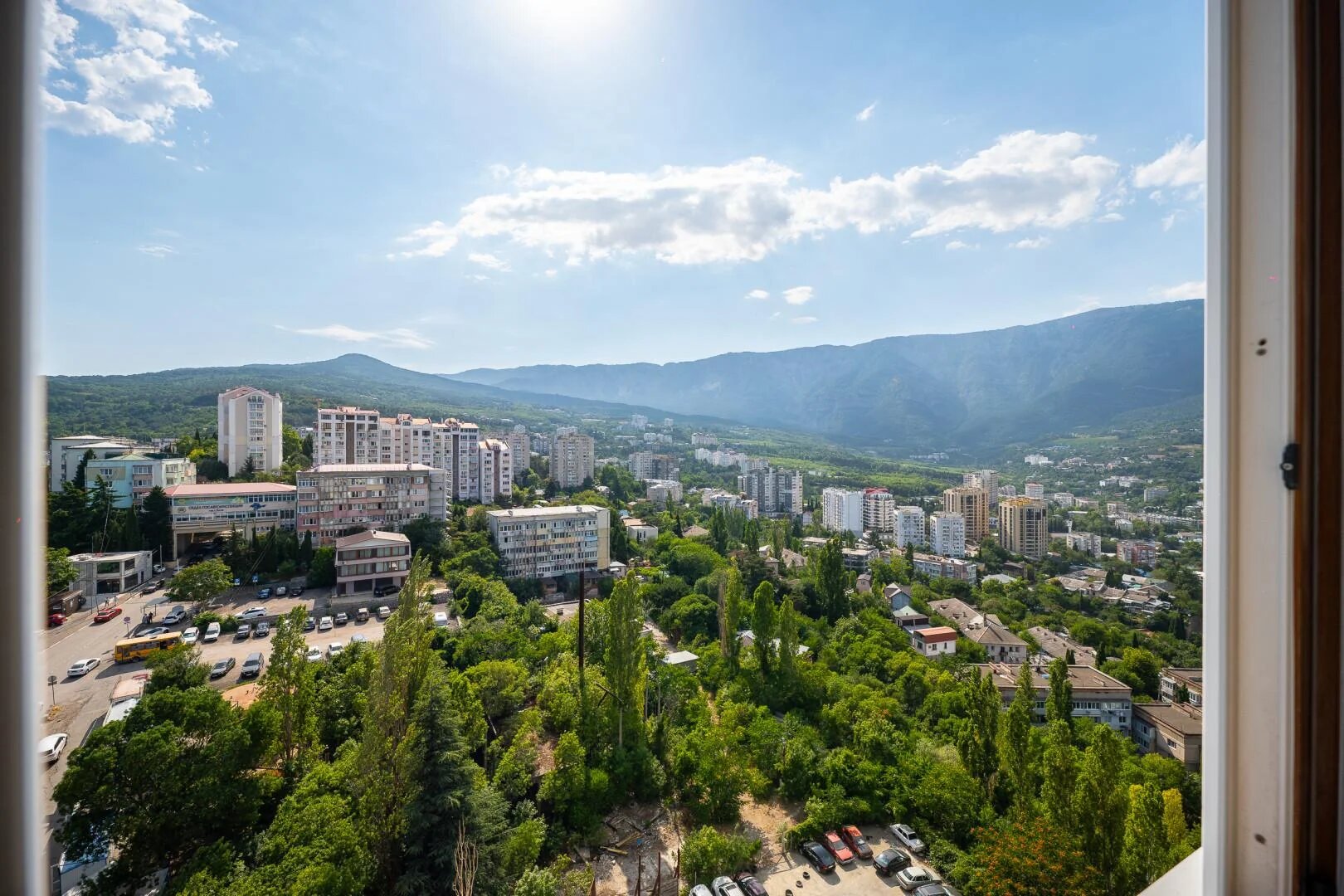 Квартира в Ялта — фото 2