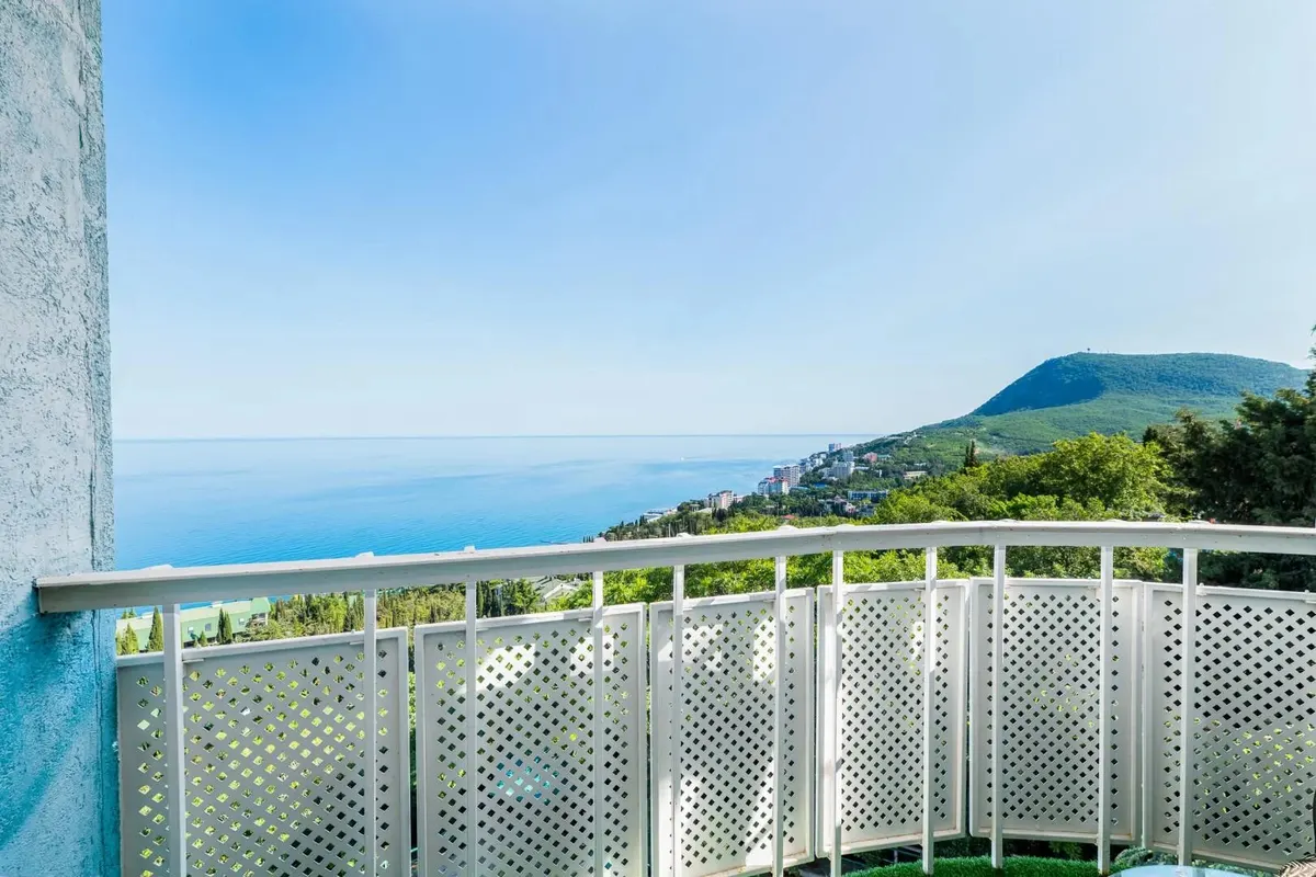 Однокомнатная квартира в Алуште, 50 м² — фото 4