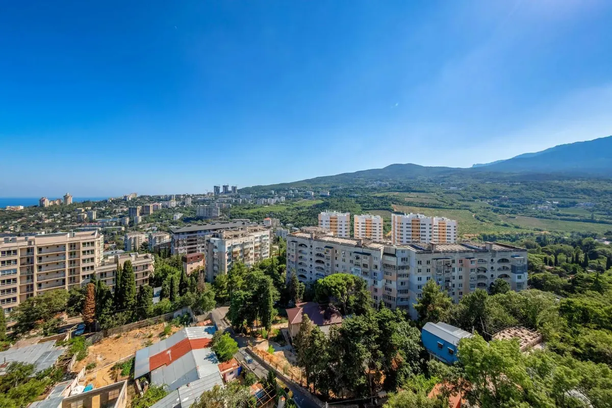 Двухкомнатная квартира в Ялте, 98 м² — фото 13