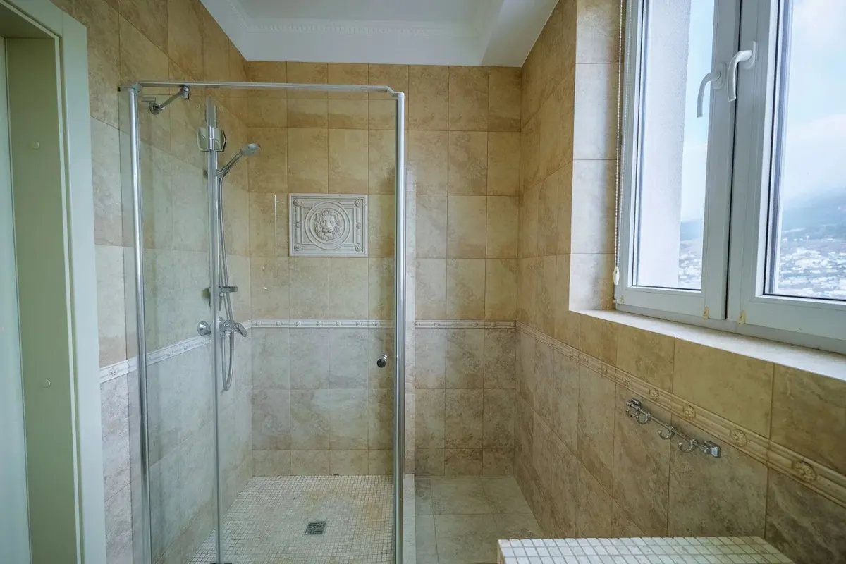 Однокомнатная квартира в Ялте, 71 м² — фото 11