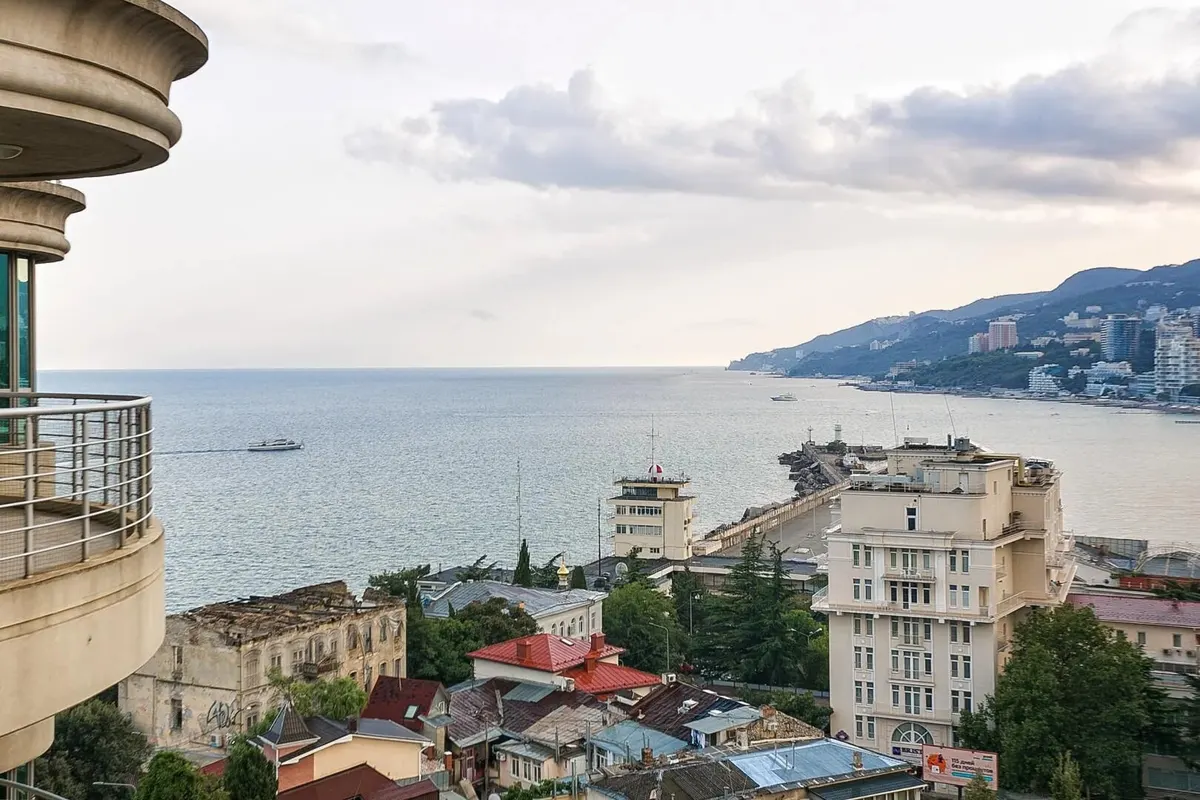 Однокомнатная квартира в Ялте, 84 м² — фото 17
