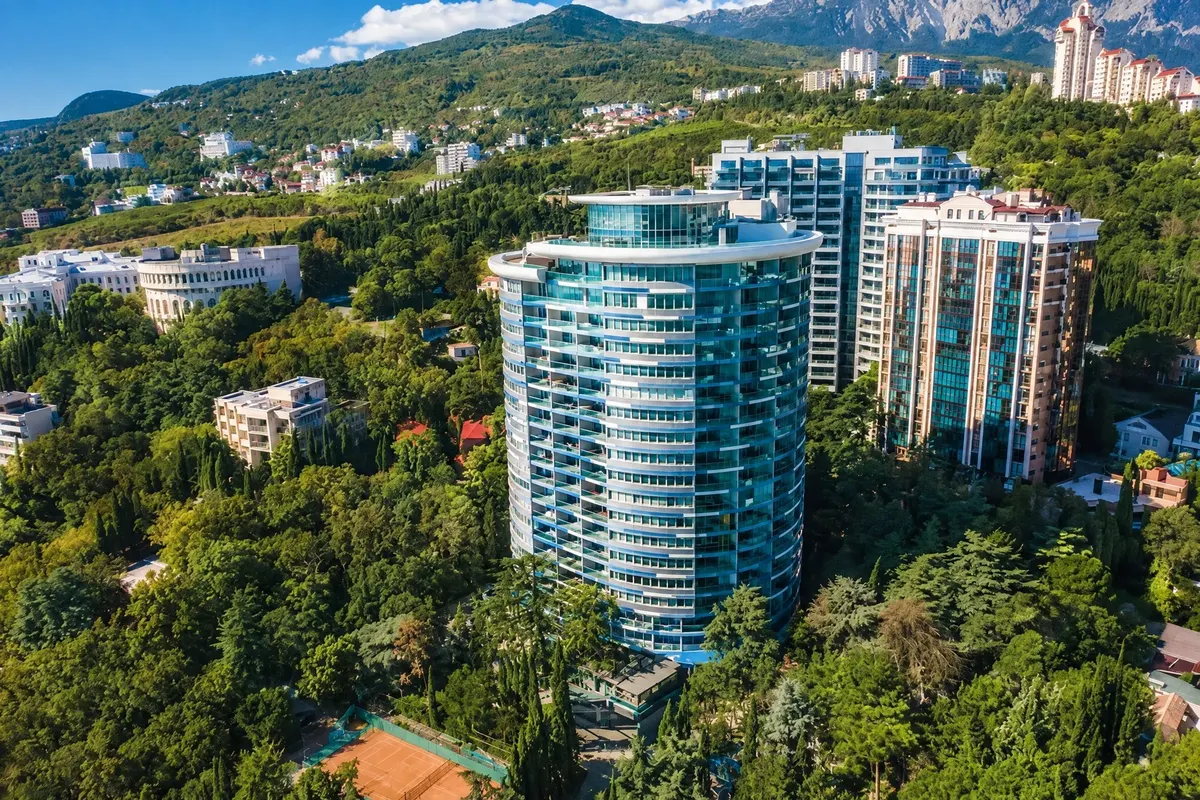 Апартаменты свободной планировки в «Зазеркалье», 85 м²