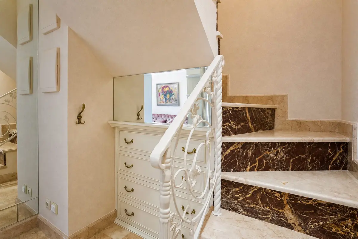 Трёхкомнатная квартира в Ялте, 101 м²