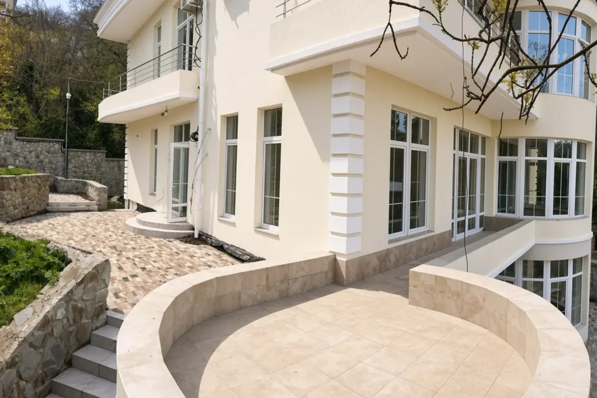 Дом 550 м² в Алупке, участок 8 сот.