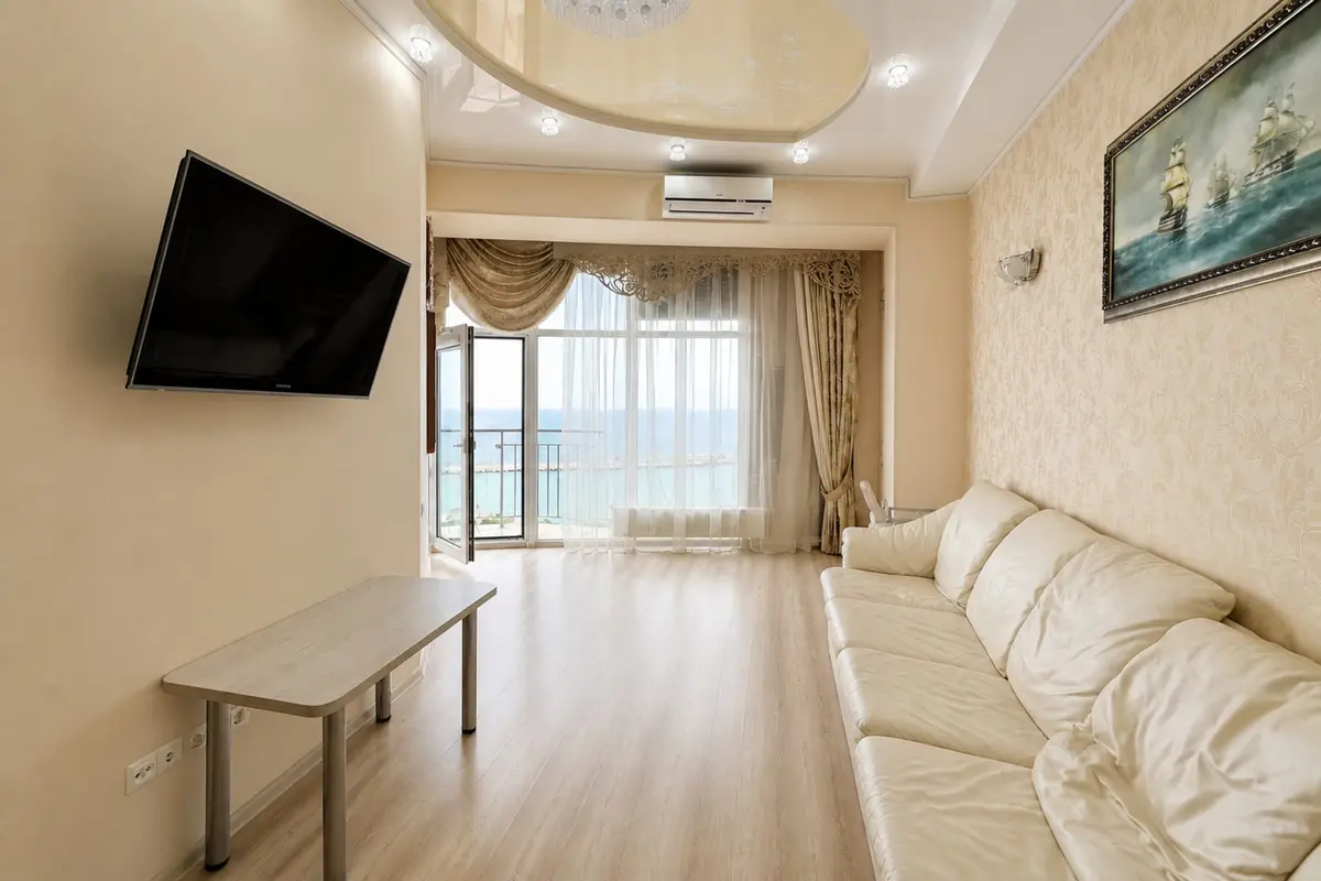 Двухкомнатная квартира в Ялте, 65 м²