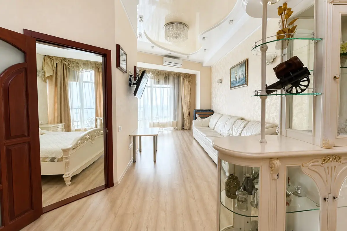 Двухкомнатная квартира в Ялте, 65 м²