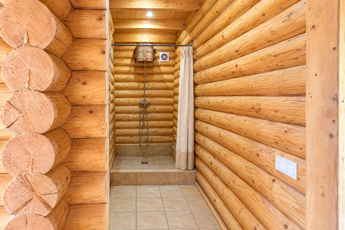 Дом из цилиндрованного бруса, 300 м², участок 15 сот. — фото 36