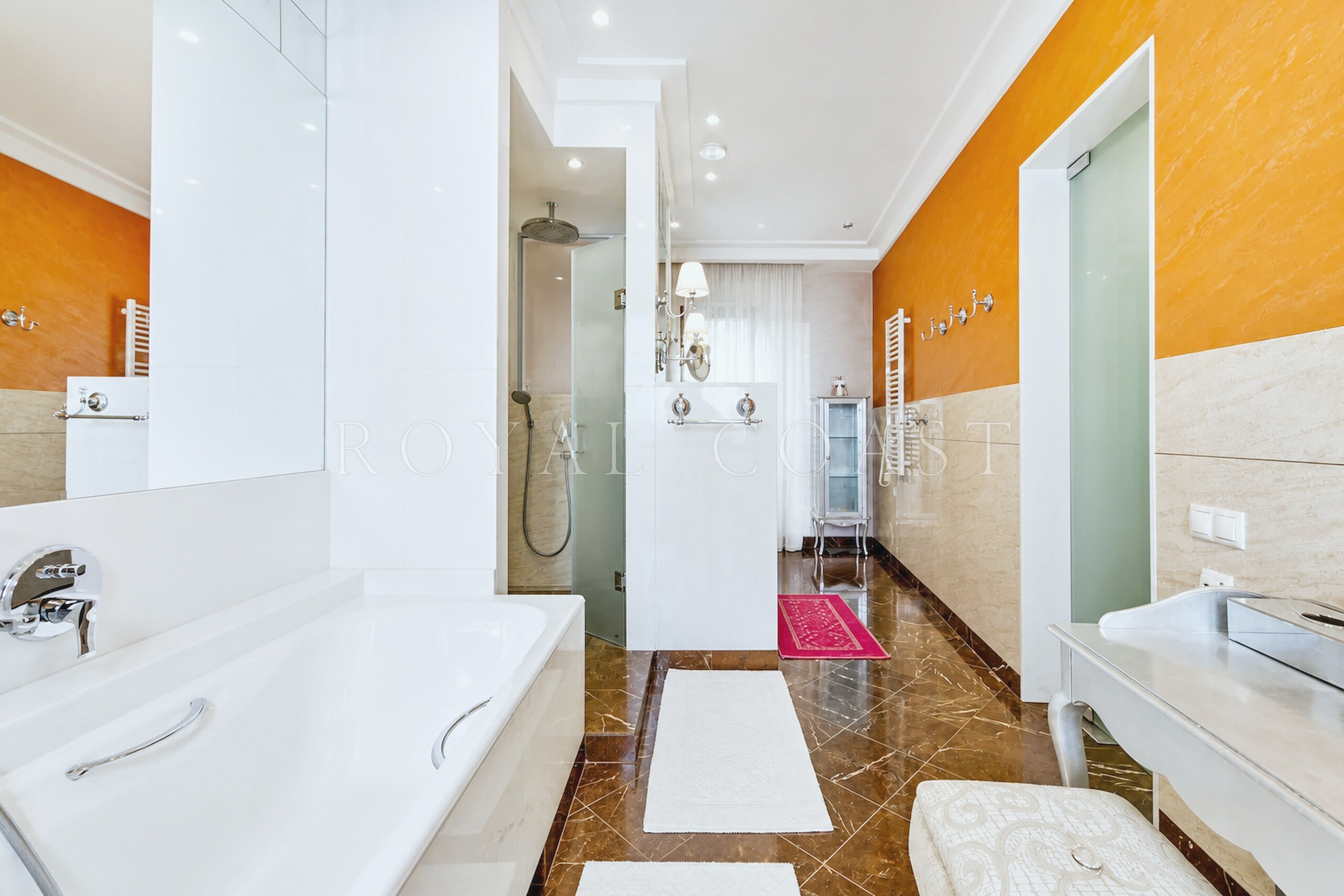 Трёхкомнатные апартаменты в Ялте, 121 м² — фото 26