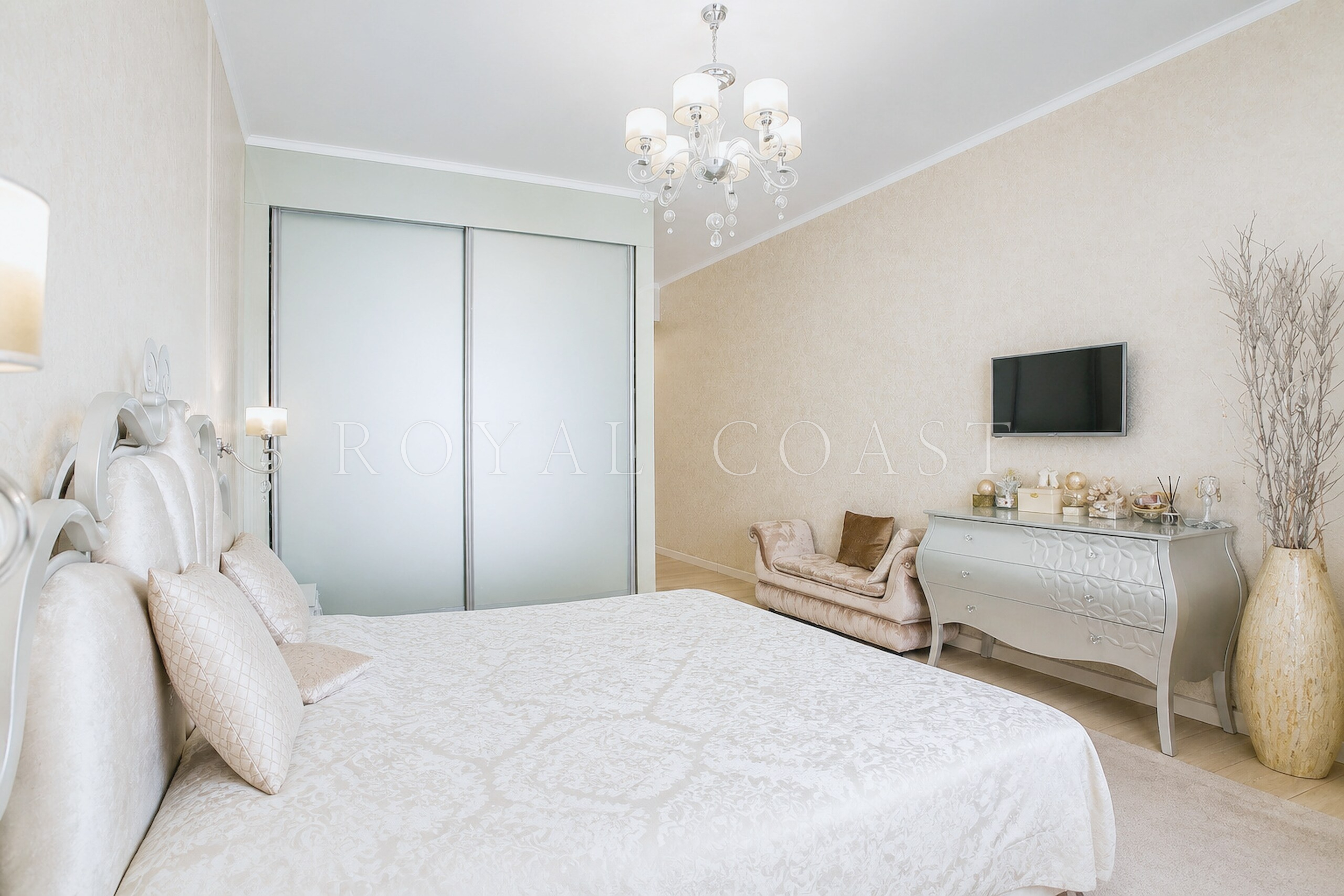 Двухкомнатные апартаменты в Ялте, 106 м² — фото 6