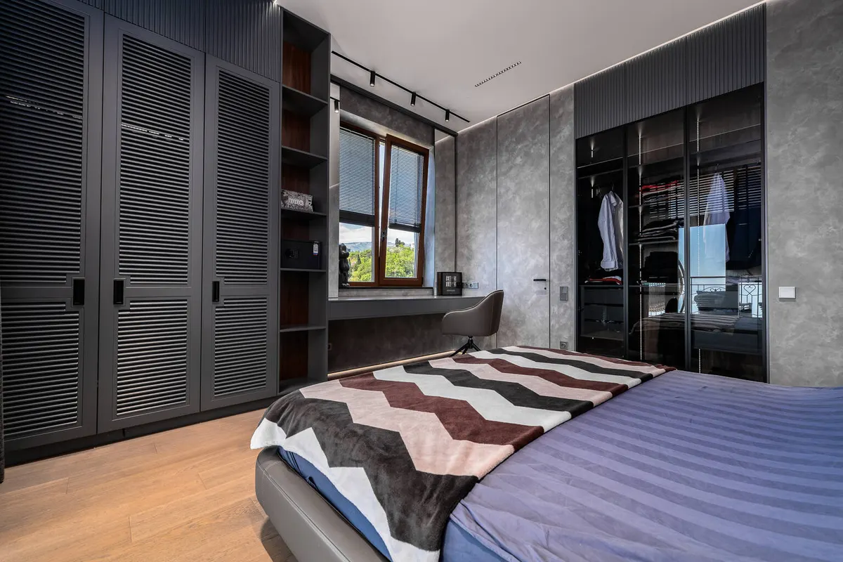 Трёхкомнатная квартира в Ялте, 117 м²