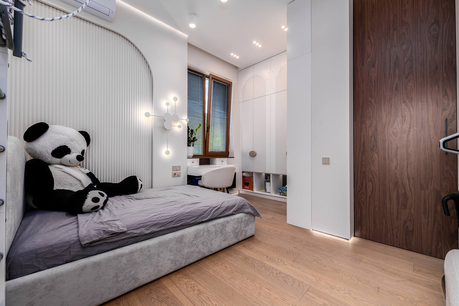 Трёхкомнатная квартира в Ялте, 117 м²