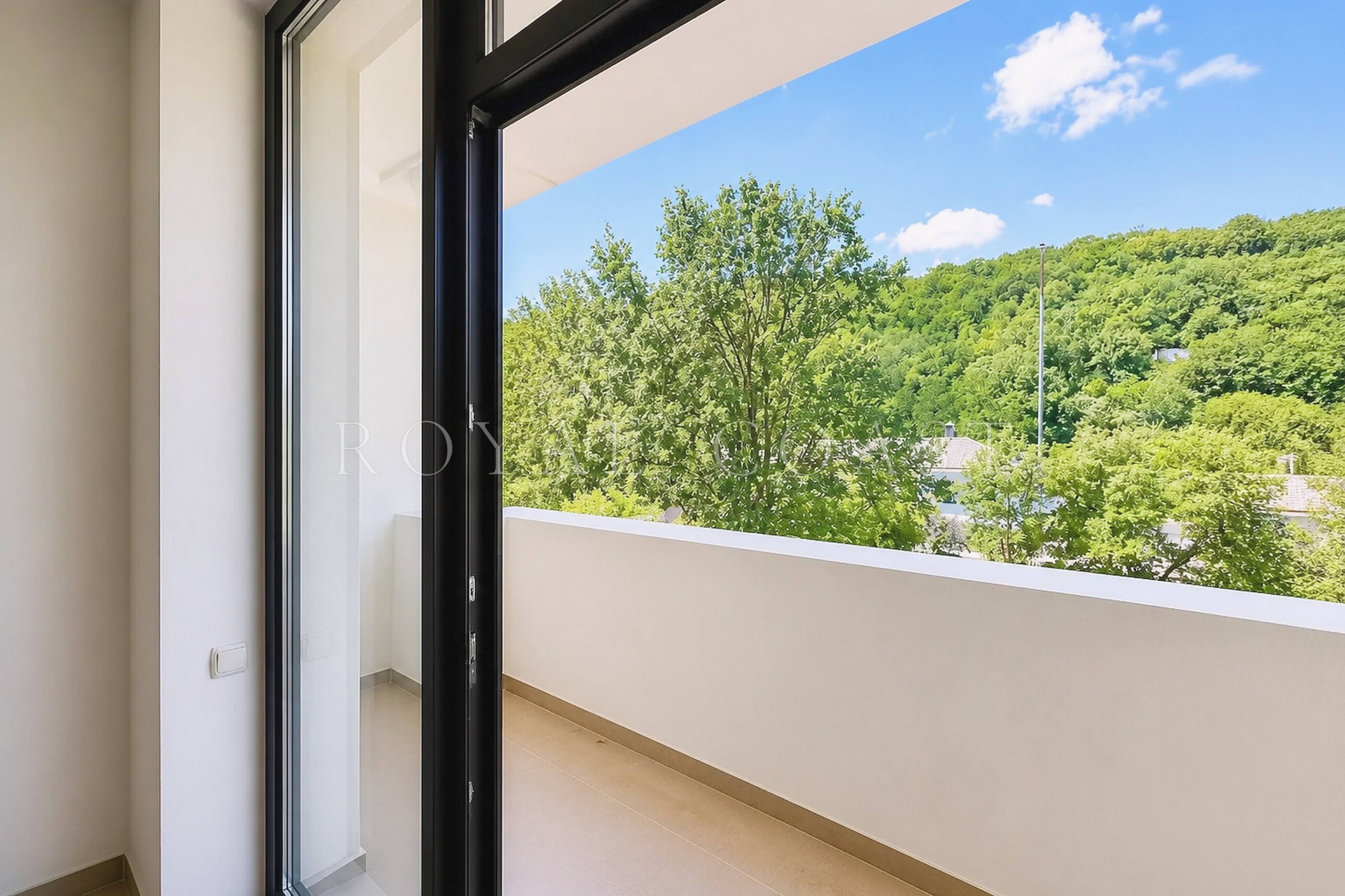 Двухкомнатная квартира в Ялте, 65.9 м² — фото 24