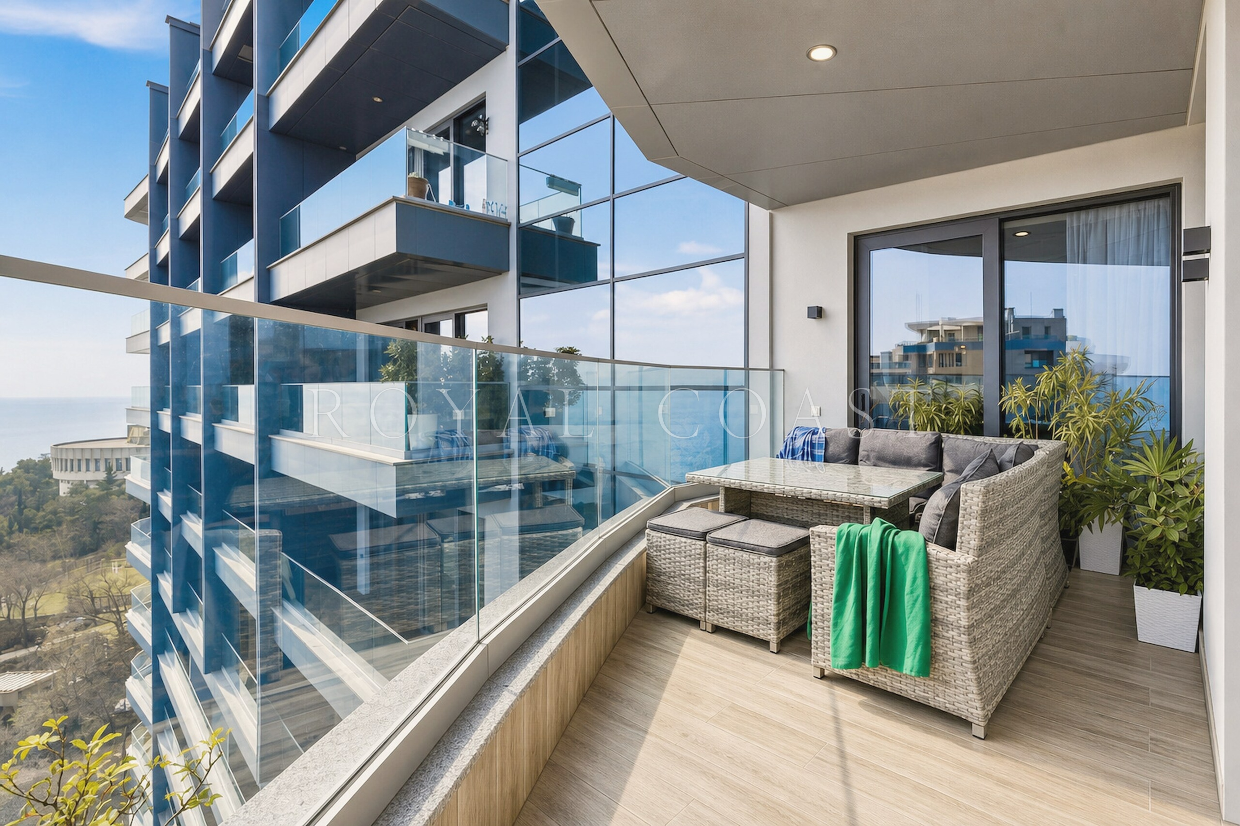 Четырёхкомнатная квартира в Ялте, 179 м² — фото 13