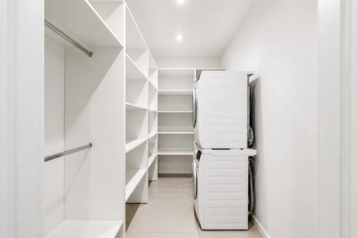 Четырёхкомнатная квартира в Ялте, 179 м² — фото 23