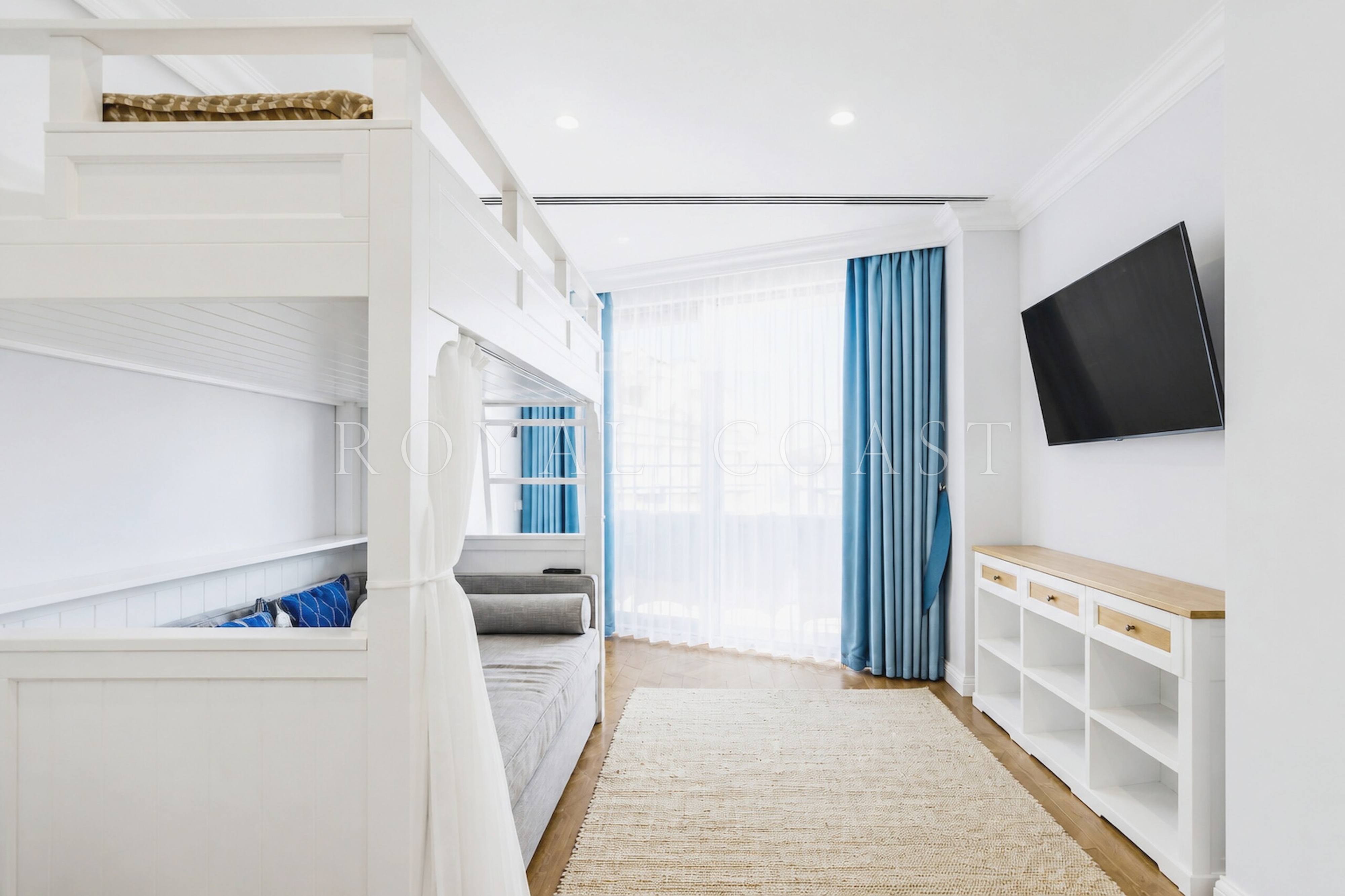 Четырёхкомнатная квартира в Ялте, 179 м² — фото 24