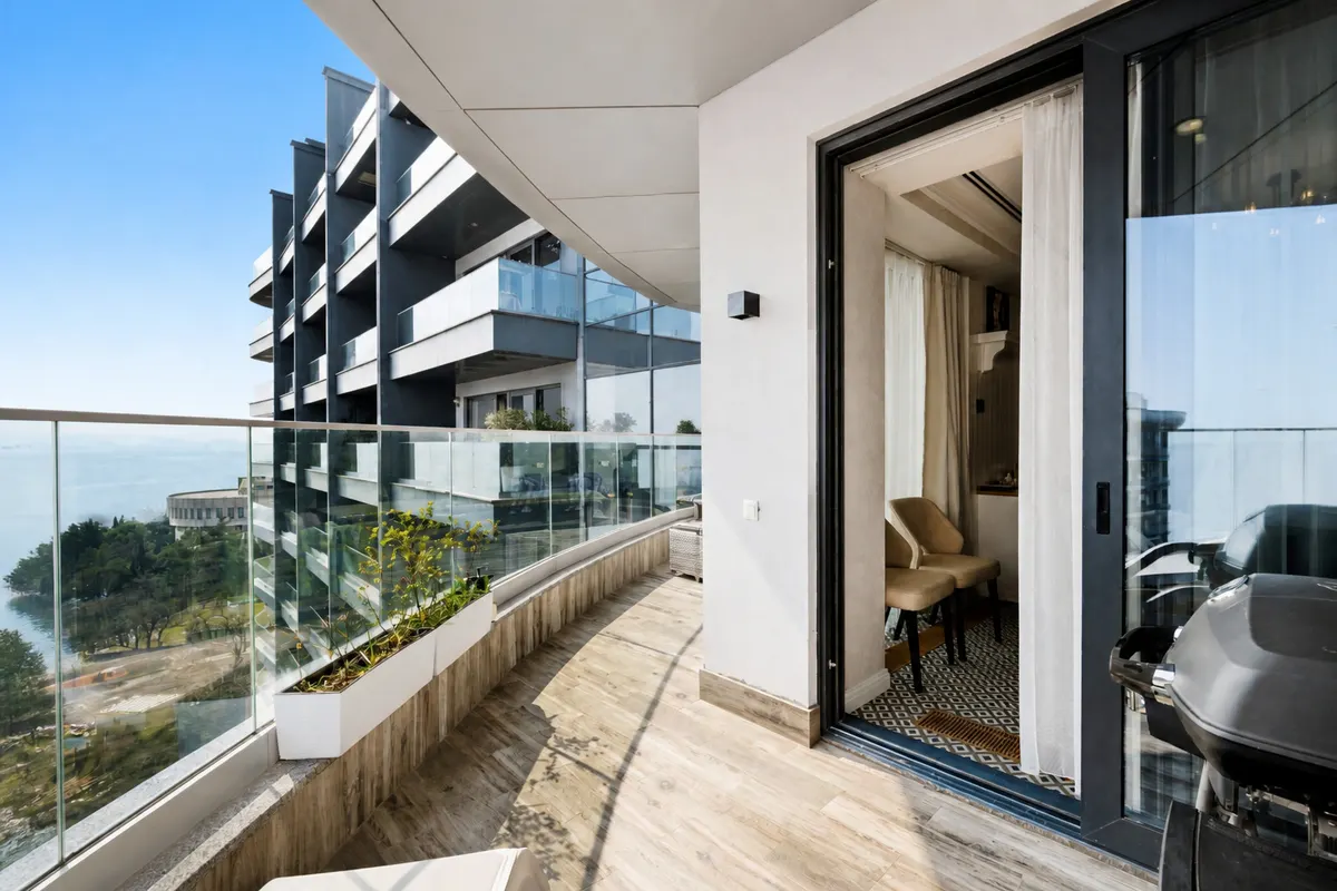 Четырёхкомнатная квартира в Ялте, 179 м² — фото 26