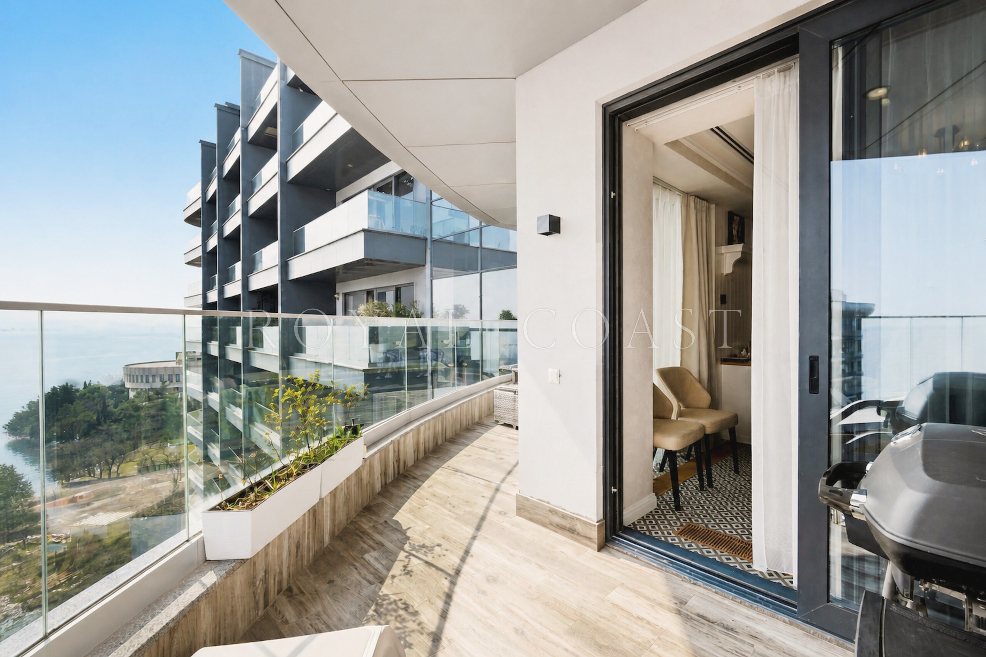 Четырёхкомнатная квартира в Ялте, 179 м² — фото 26