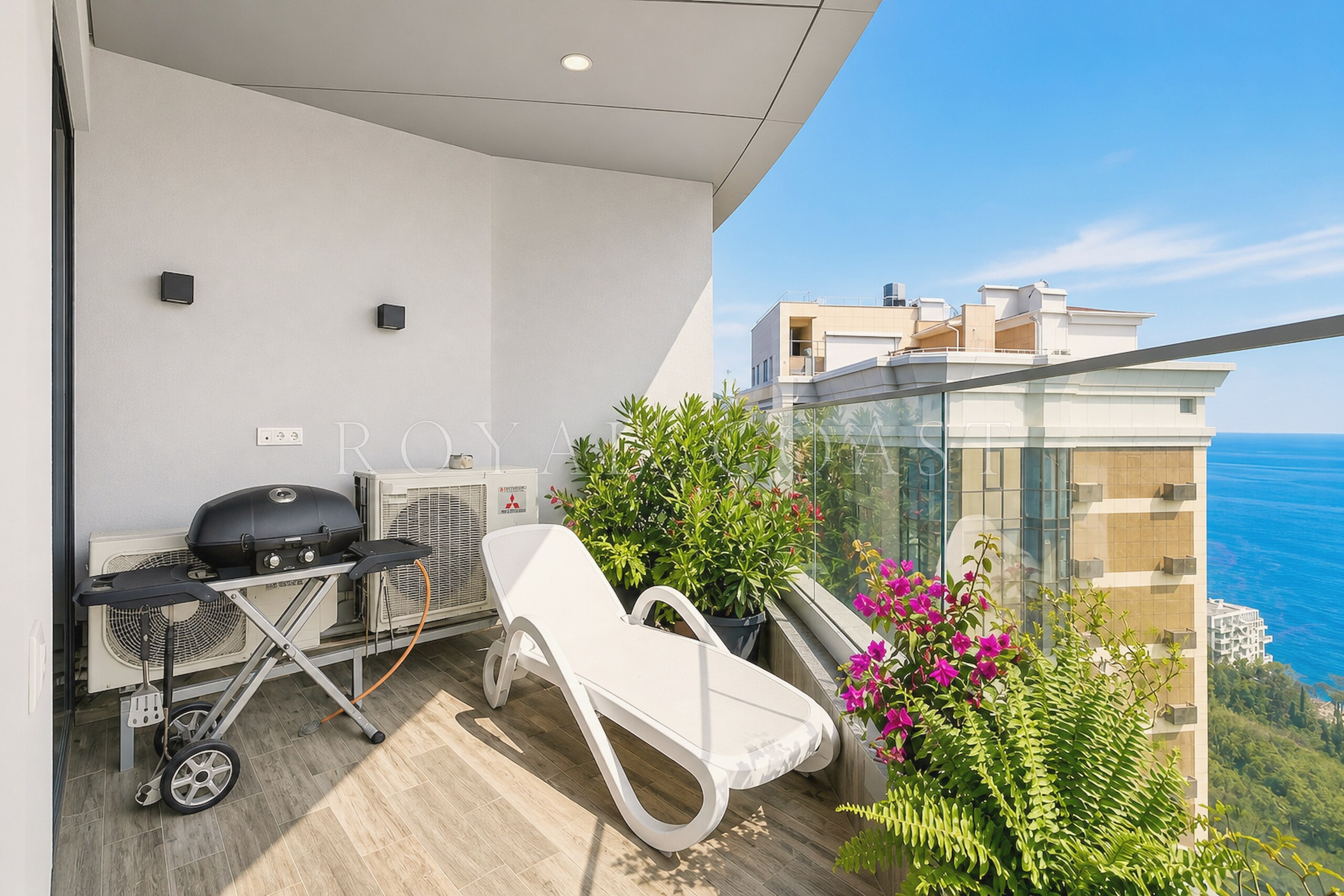 Четырёхкомнатная квартира в Ялте, 179 м² — фото 27