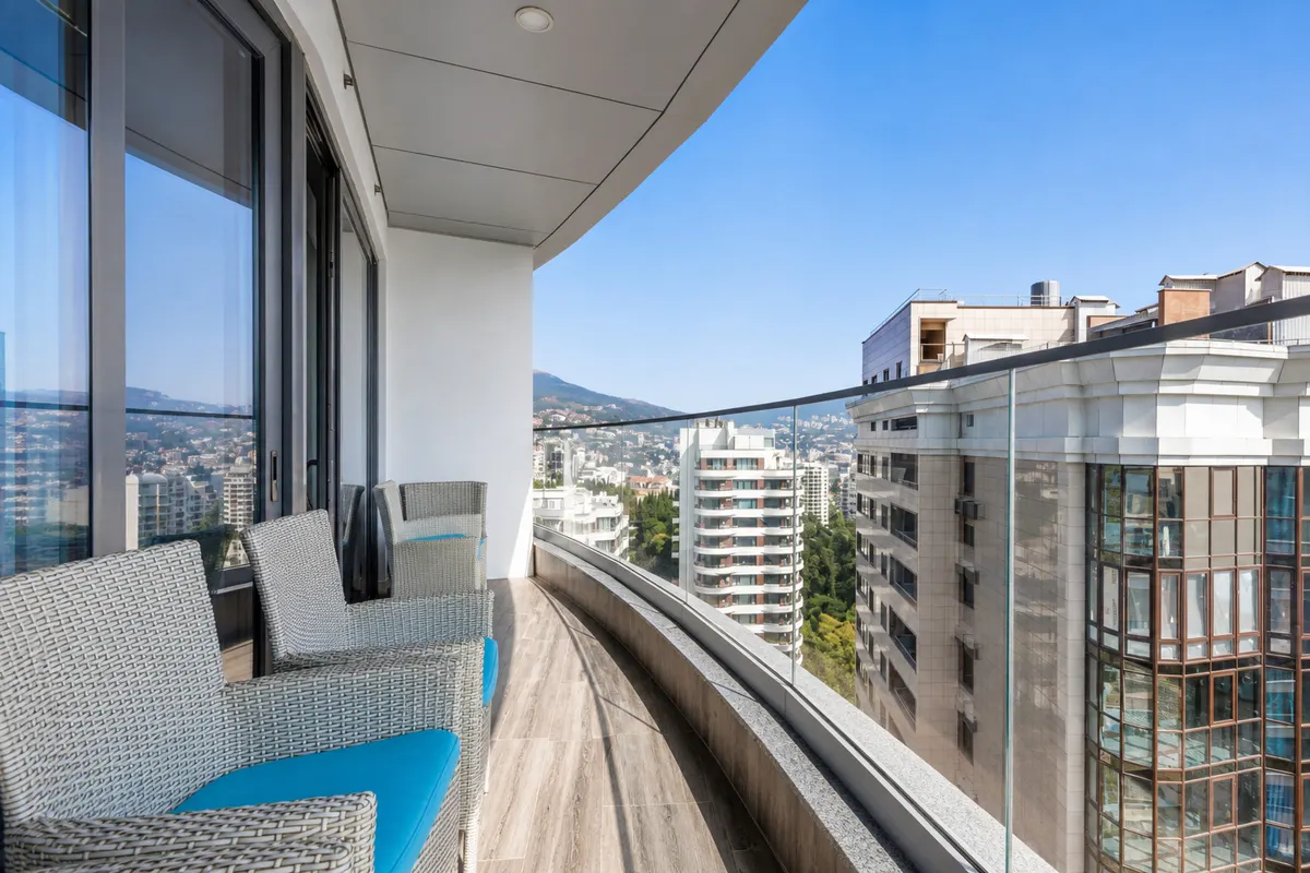 Четырёхкомнатная квартира в Ялте, 179 м² — фото 32
