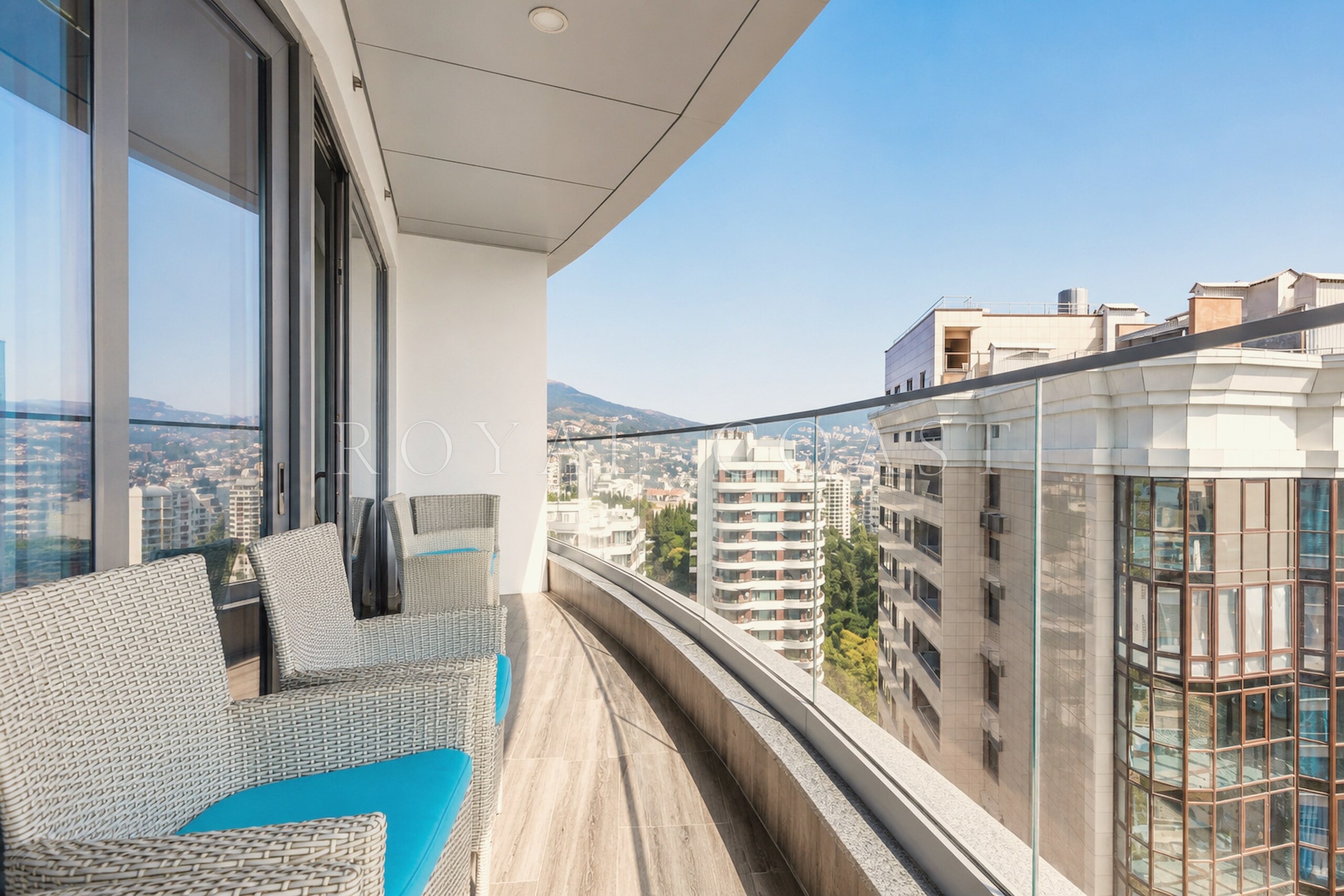 Четырёхкомнатная квартира в Ялте, 179 м² — фото 32
