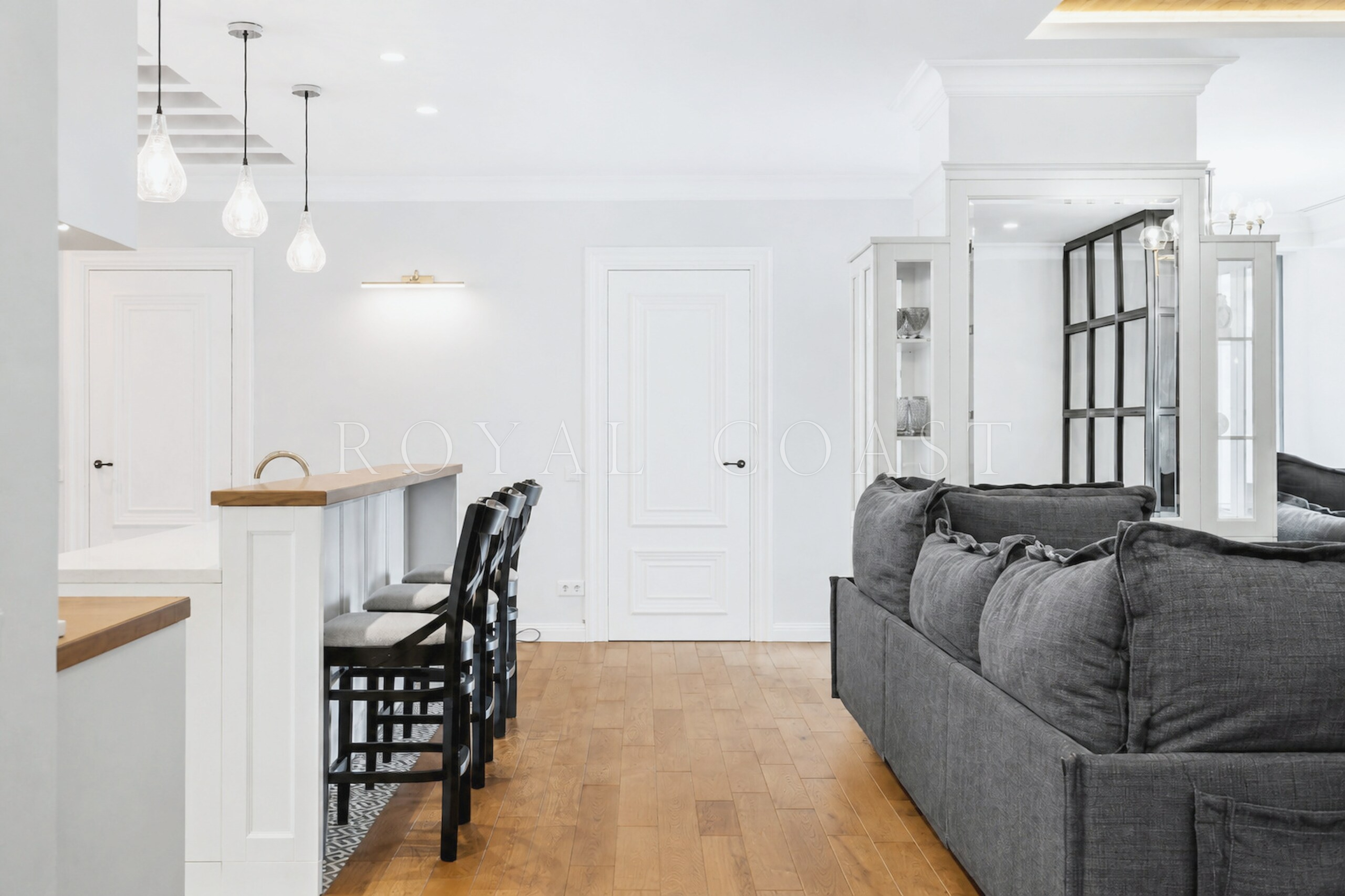 Четырёхкомнатная квартира в Ялте, 179 м² — фото 8