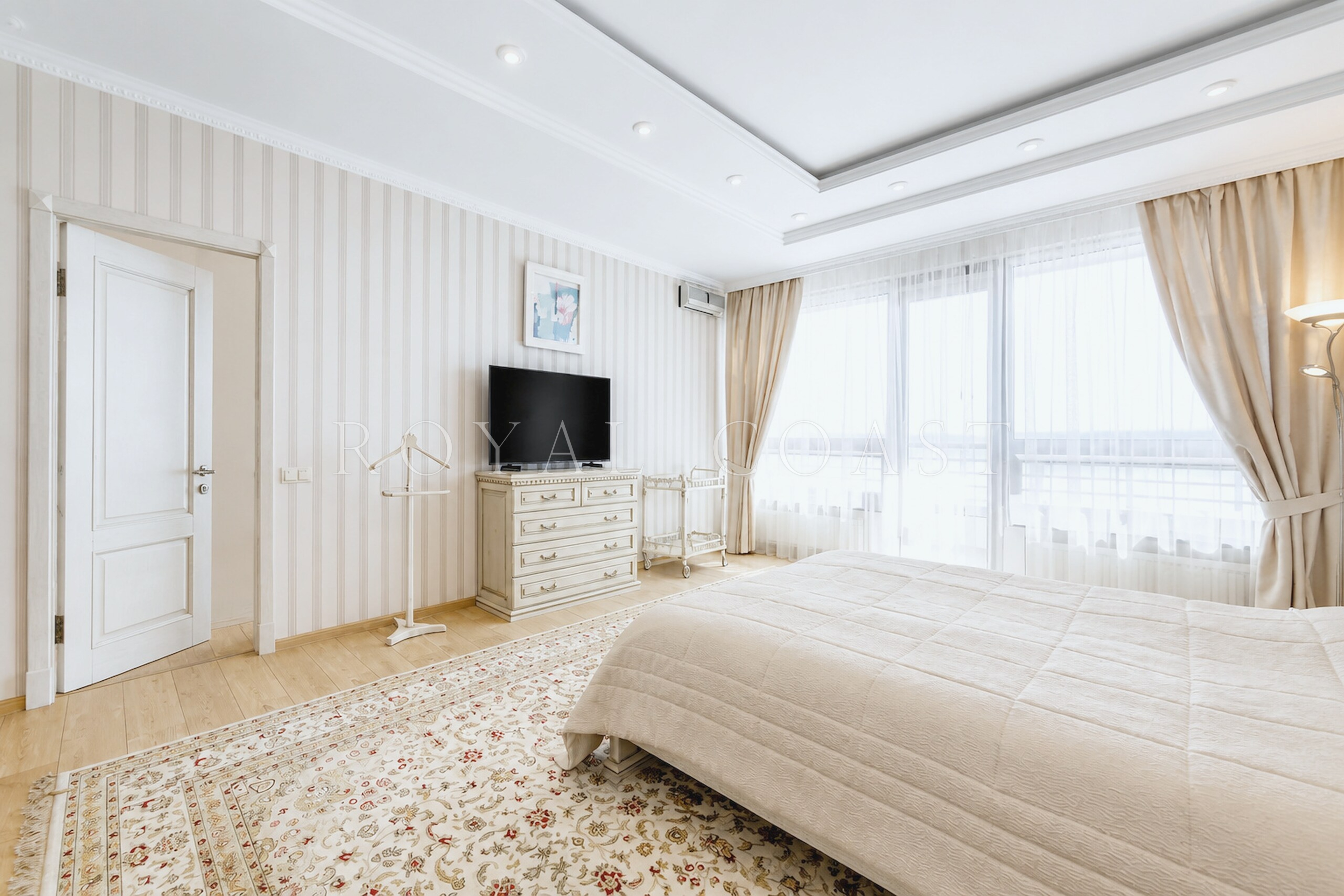 Трёхкомнатные апартаменты в Ялте, 140.7 м² — фото 2