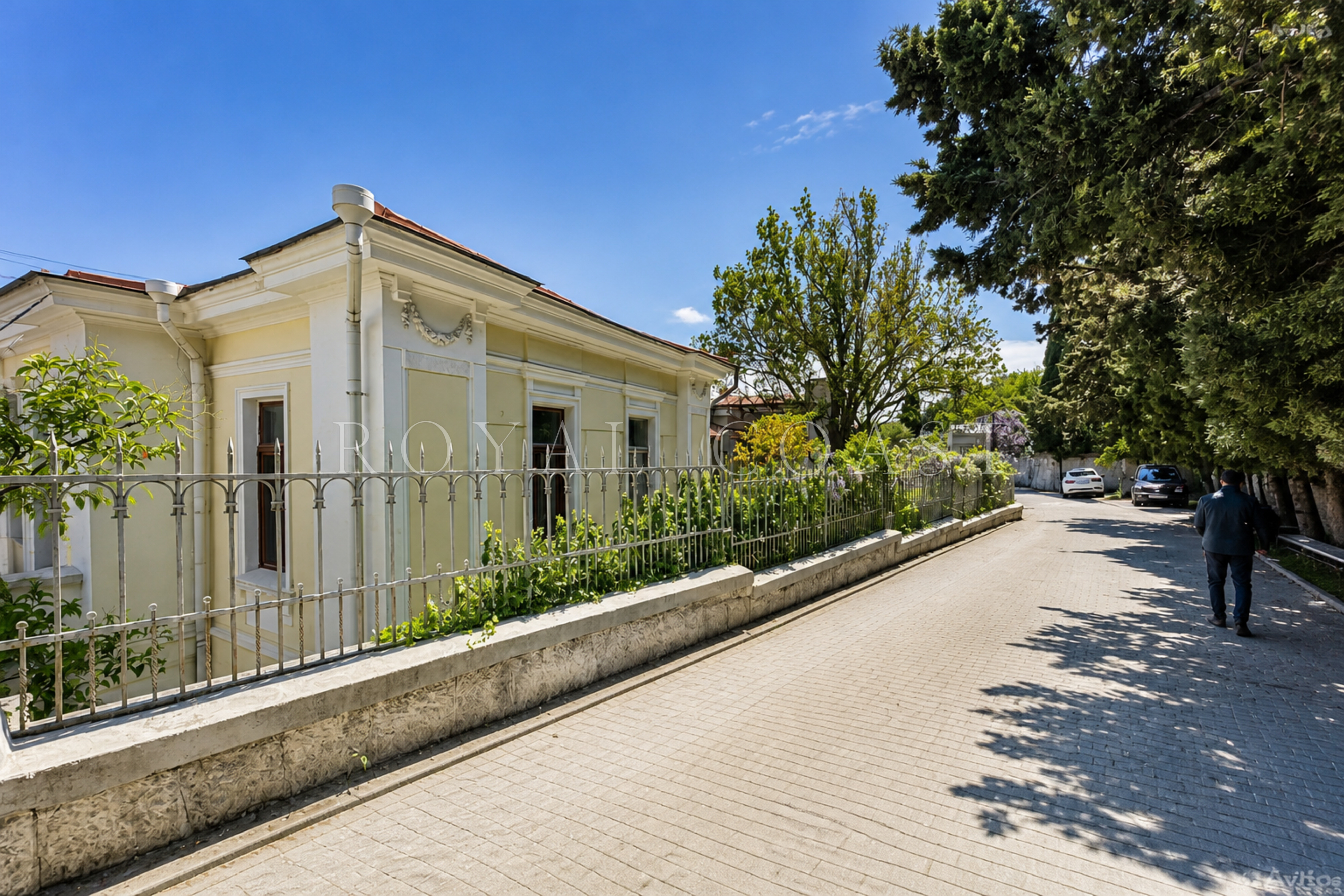 Гостиница 2376 м² в Ялте — фото 7
