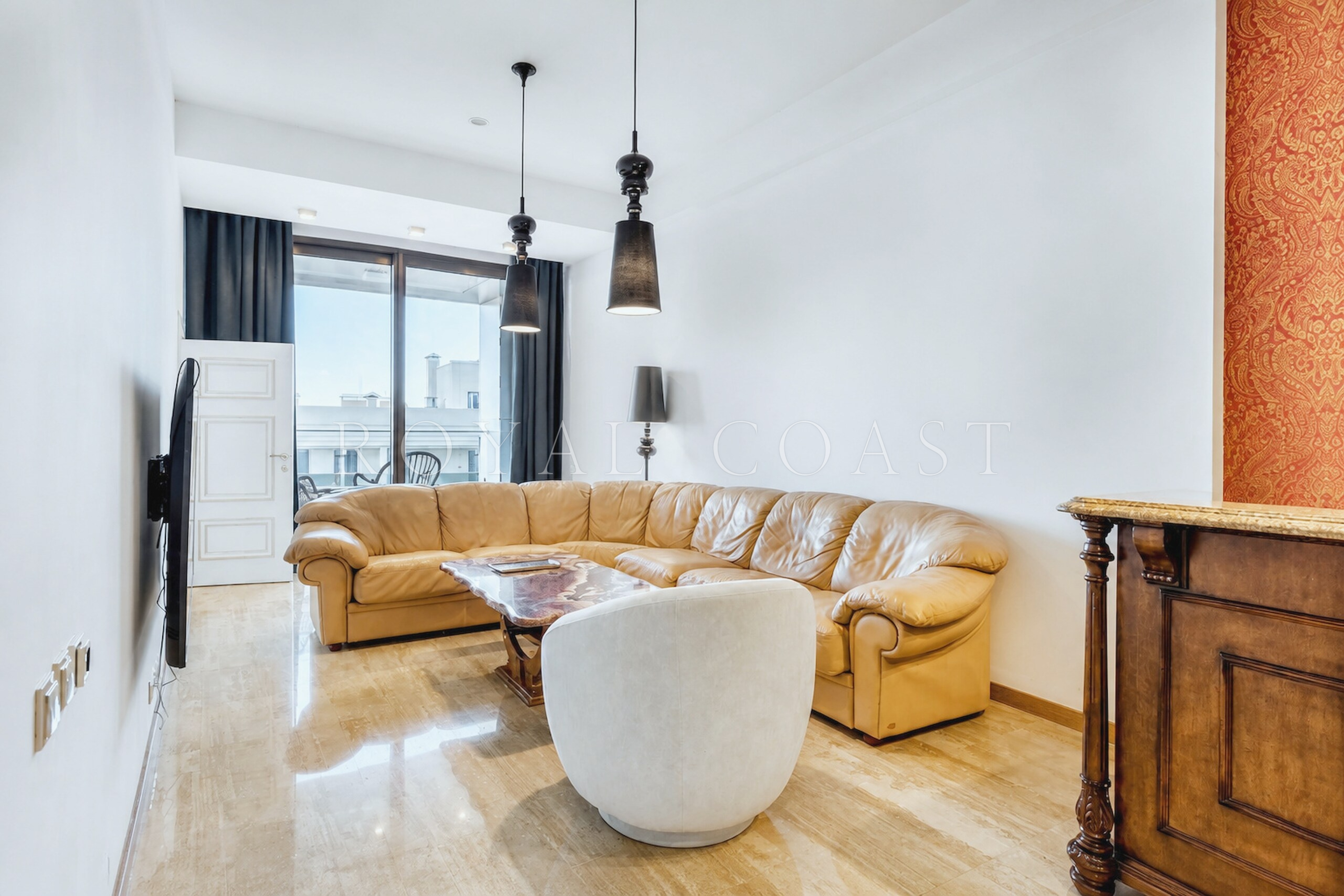 Трёхкомнатные апартаменты в Ялте, 94 м²