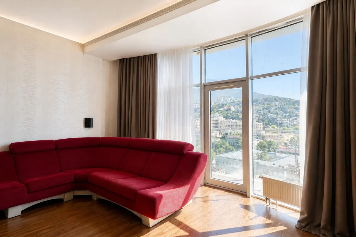 Двухкомнатная квартира в Ялте, 105.1 м² — фото 11