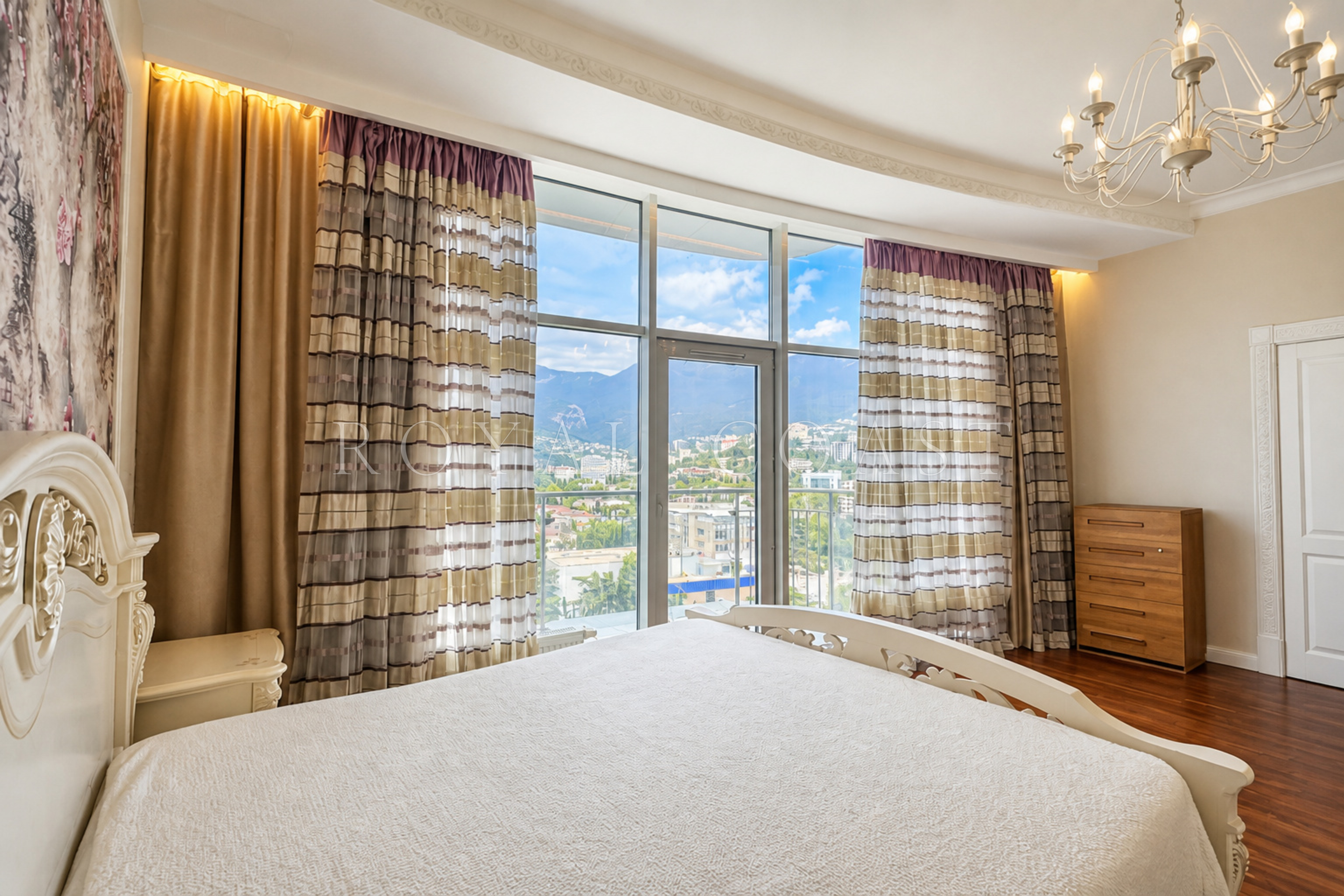 Двухкомнатная квартира в Ялте, 105.1 м² — фото 16