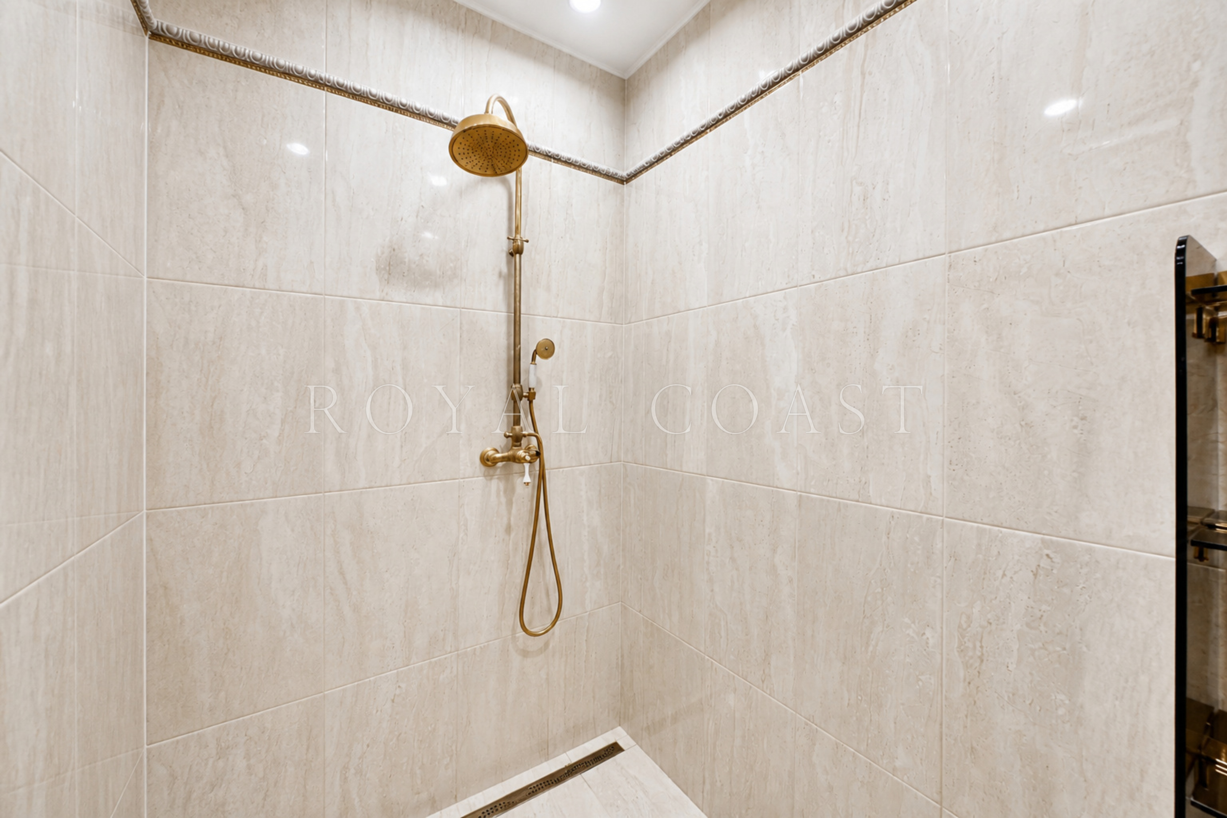 Двухкомнатная квартира в Ялте, 105.1 м² — фото 26