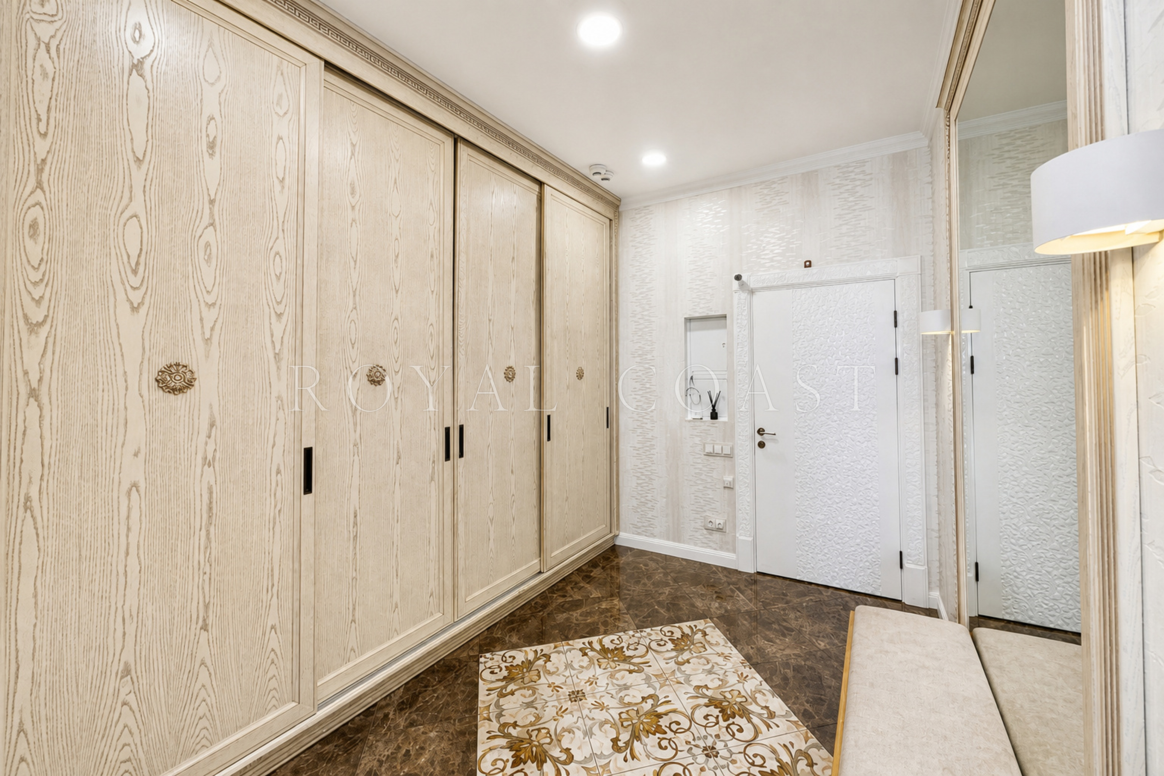 Двухкомнатная квартира в Ялте, 105.1 м² — фото 29