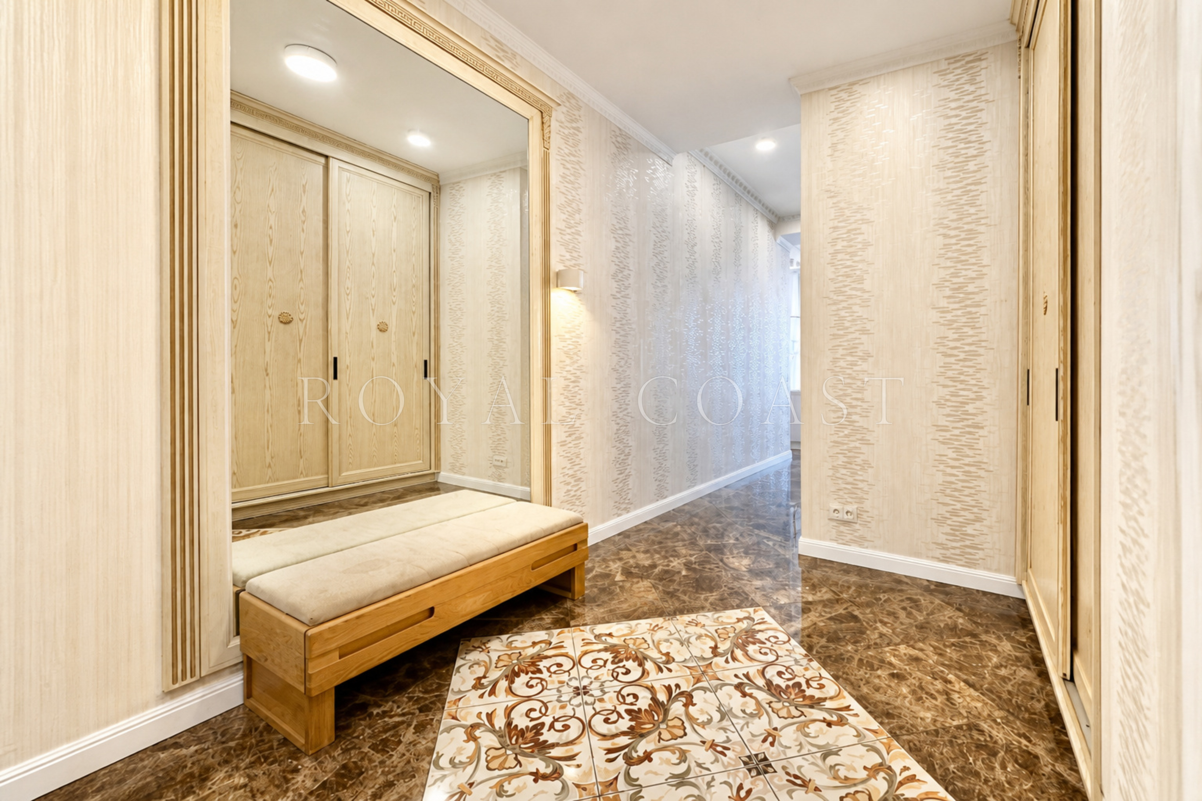 Двухкомнатная квартира в Ялте, 105.1 м² — фото 31