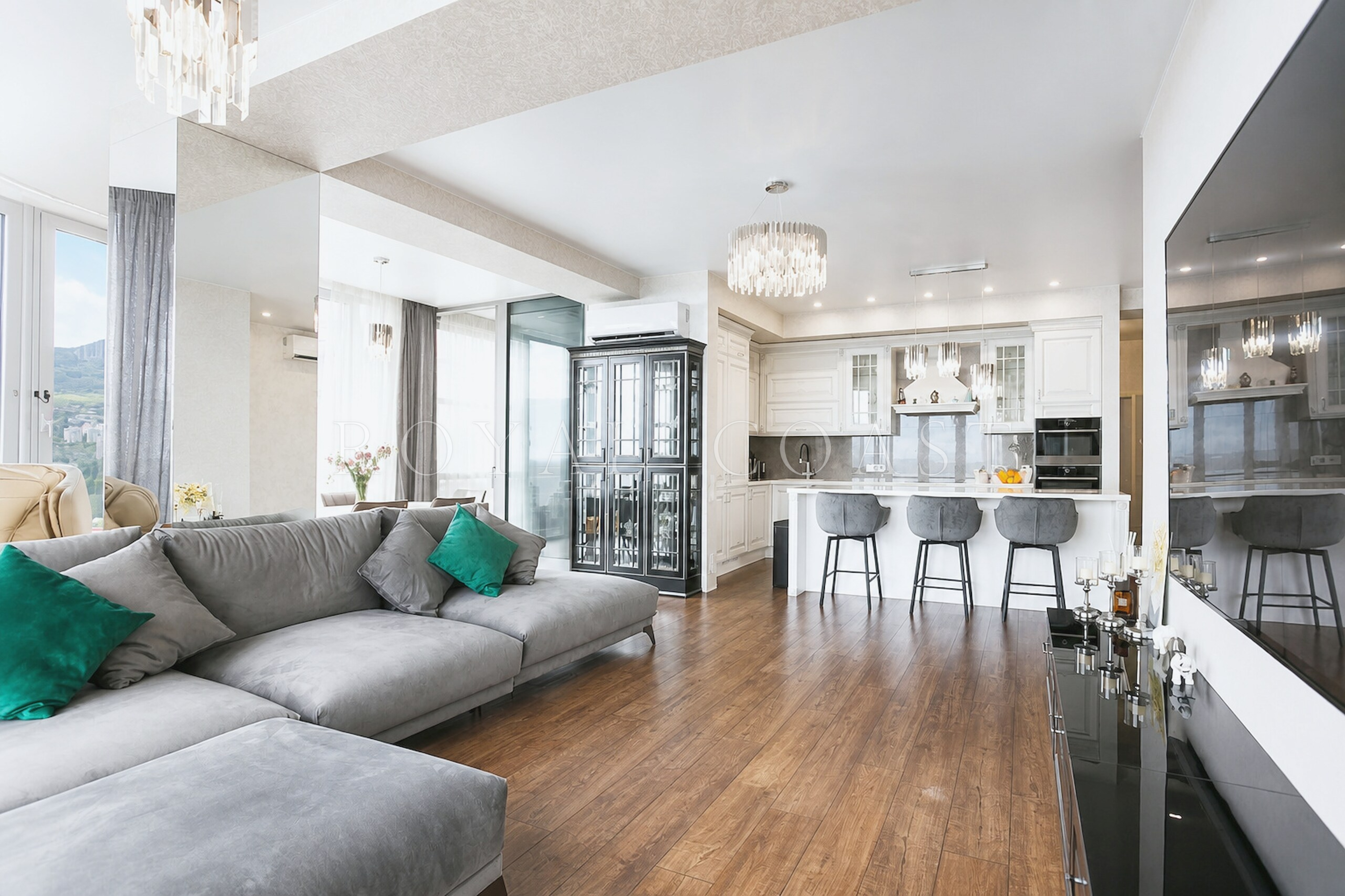 Четырёхкомнатная квартира в Ялте, 176 м² — фото 17