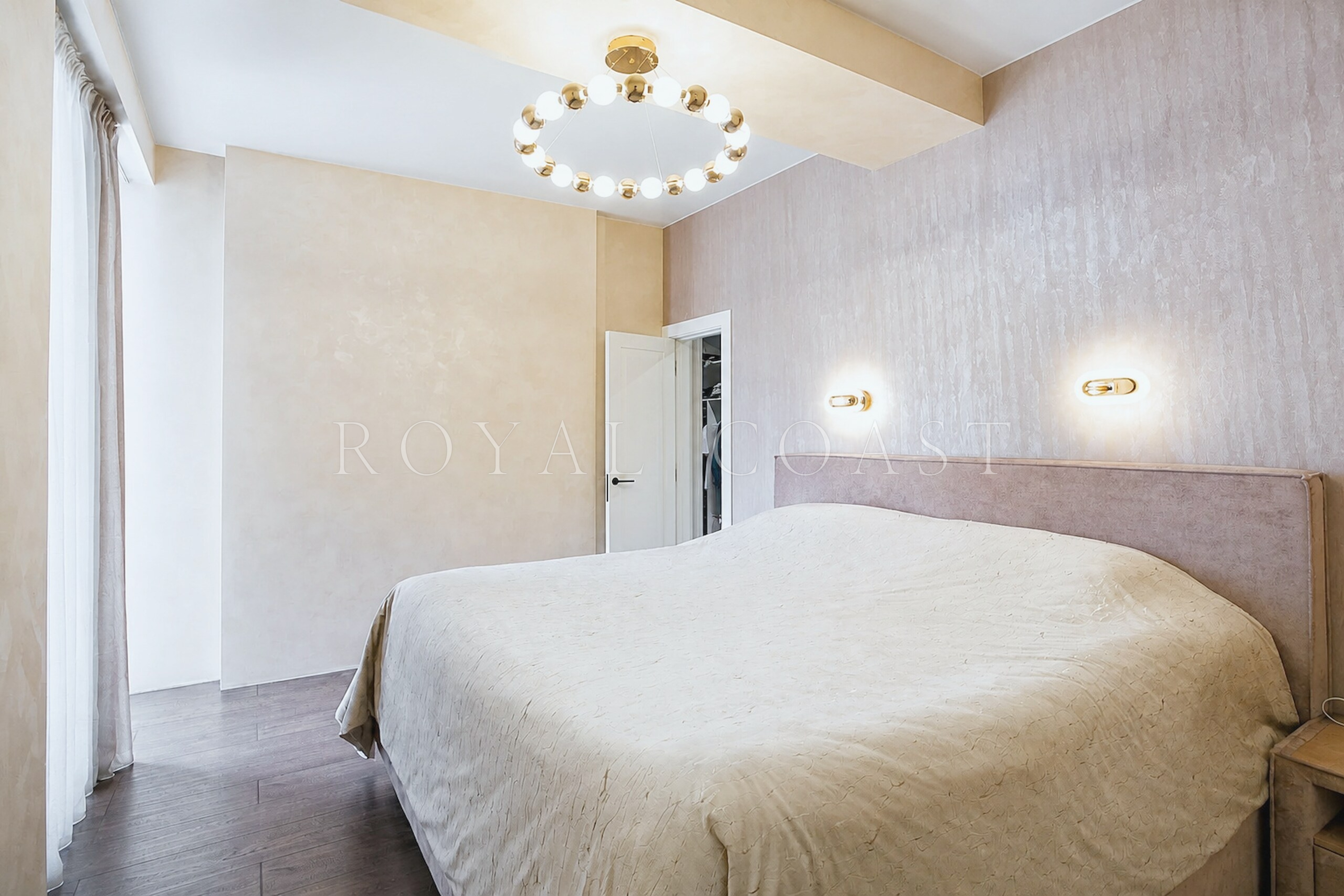 Четырёхкомнатная квартира в Ялте, 176 м² — фото 19