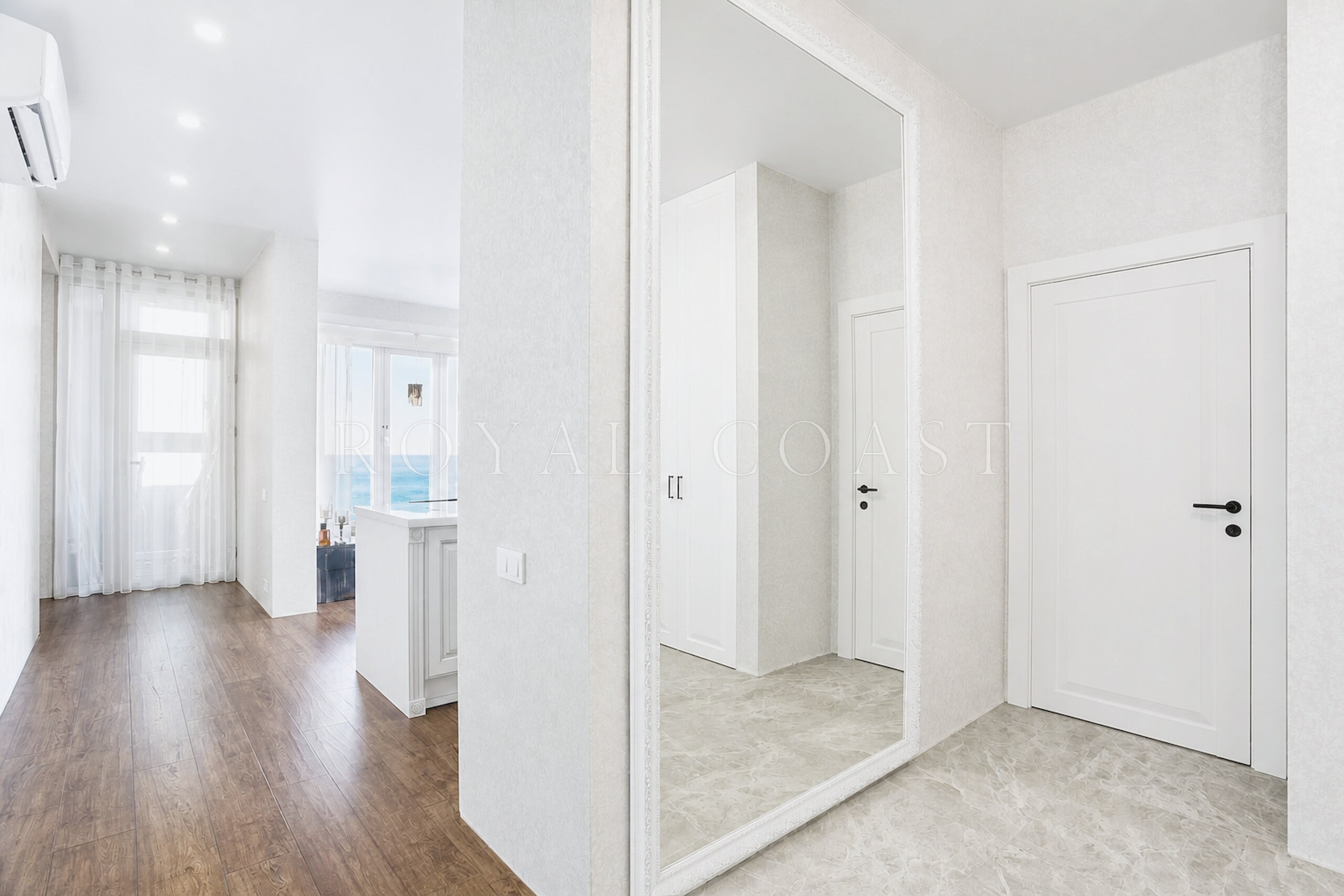Четырёхкомнатная квартира в Ялте, 176 м² — фото 22