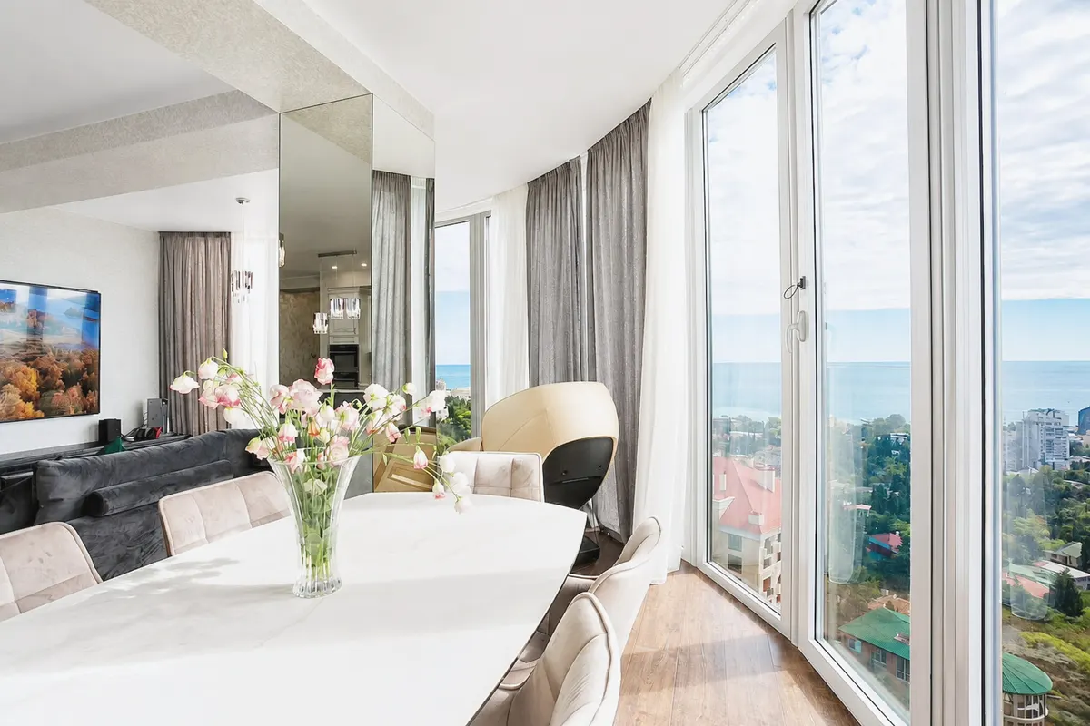 Четырёхкомнатная квартира в Ялте, 176 м² — фото 25