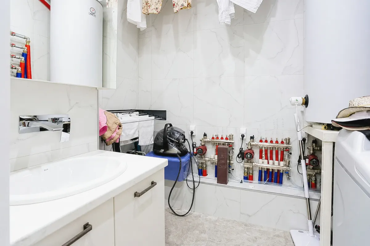 Четырёхкомнатная квартира в Ялте, 176 м² — фото 27