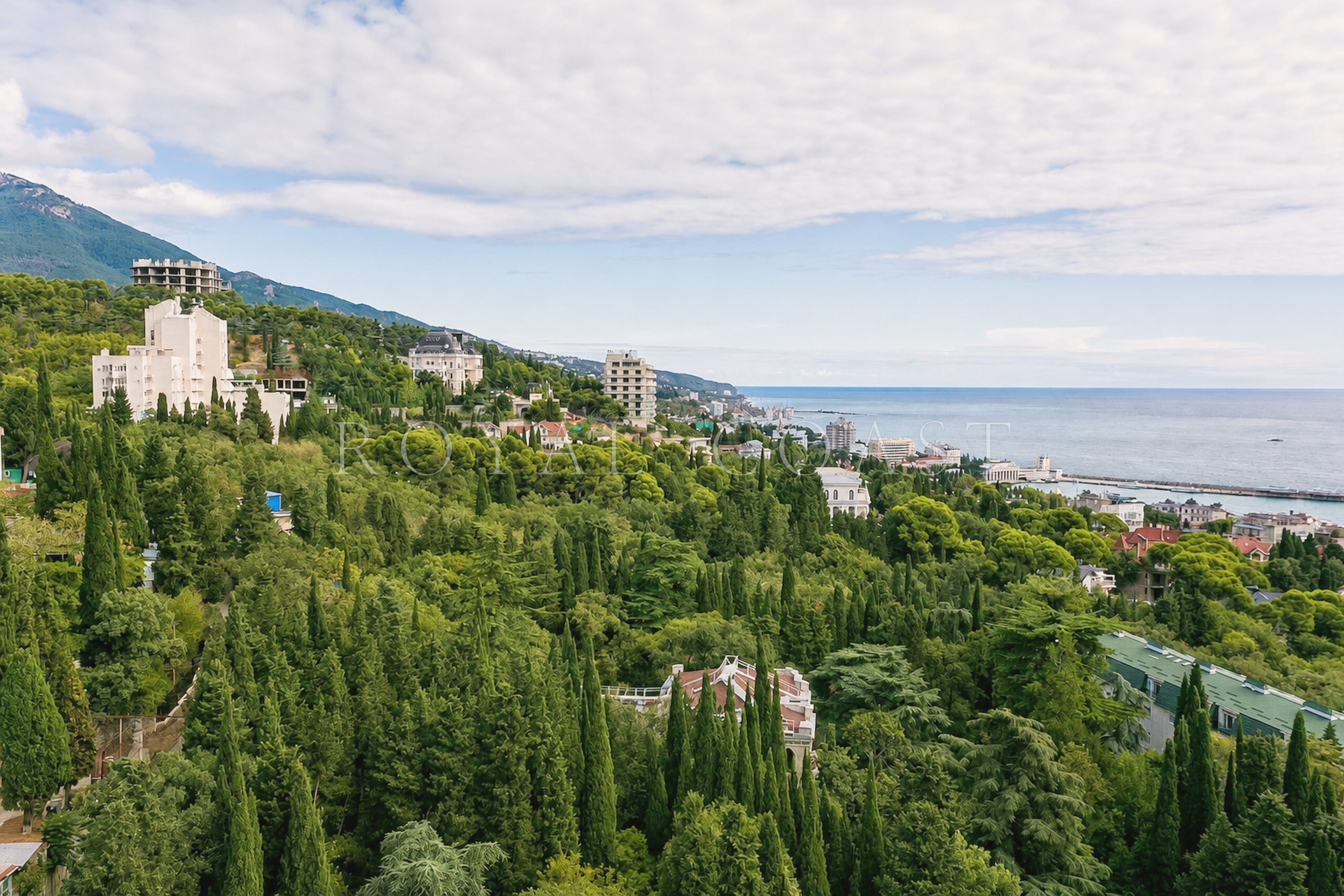 Четырёхкомнатная квартира в Ялте, 176 м² — фото 30