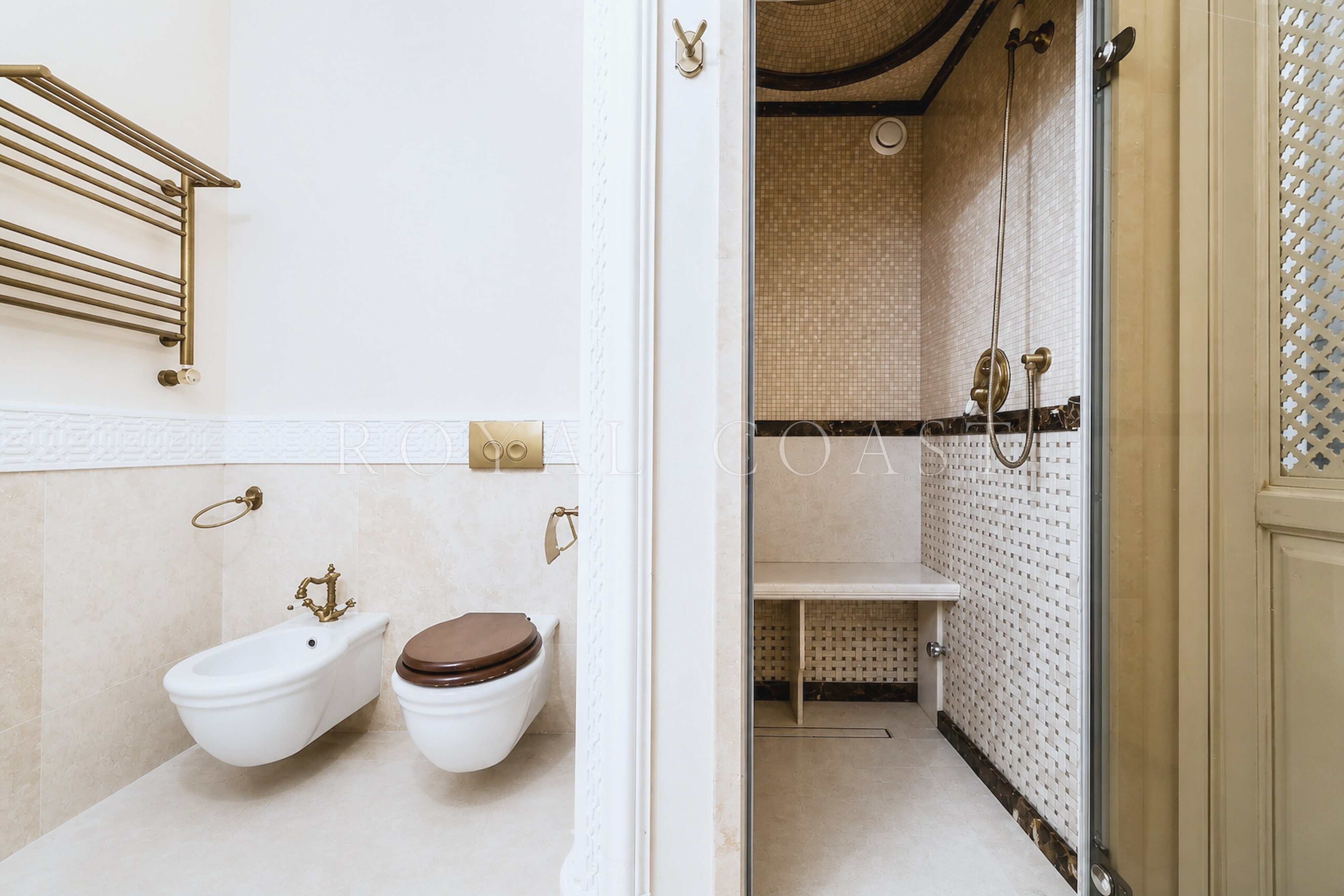 Трёхкомнатная квартира в Ялте, 214 м² — фото 26