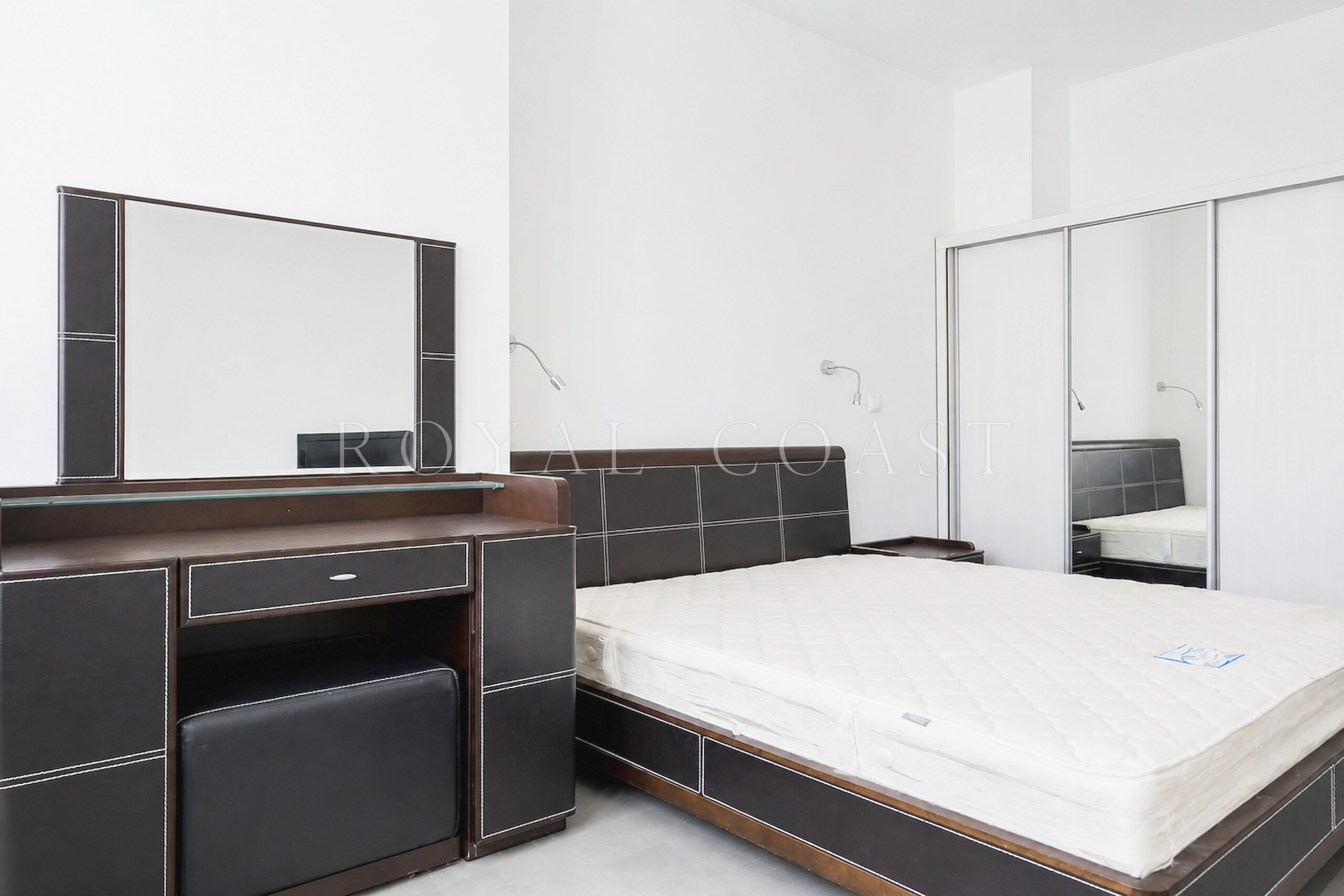 Четырёхкомнатная квартира в Ялте, 218.2 м² — фото 24