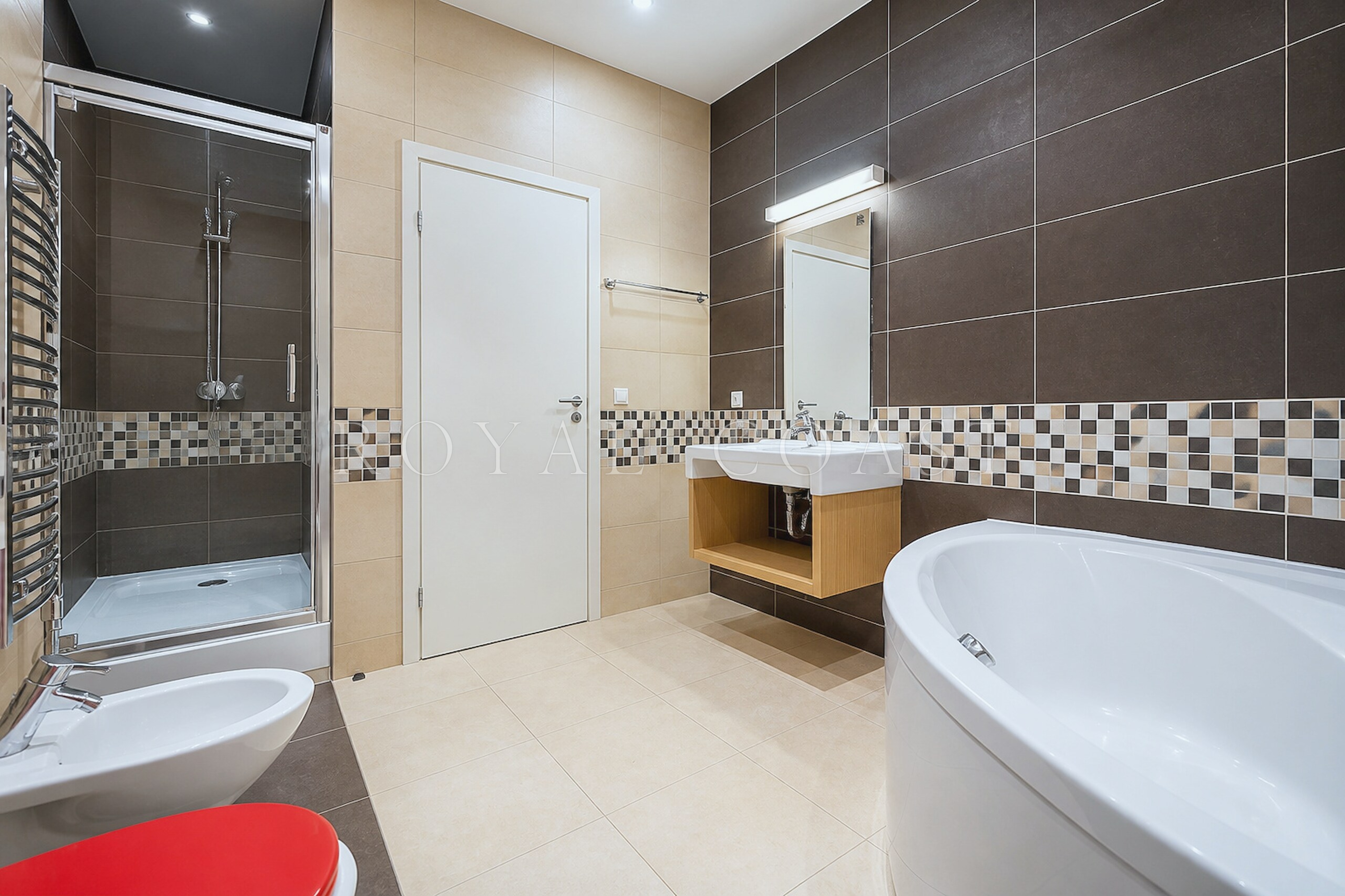 Четырёхкомнатная квартира в Ялте, 218.2 м² — фото 33