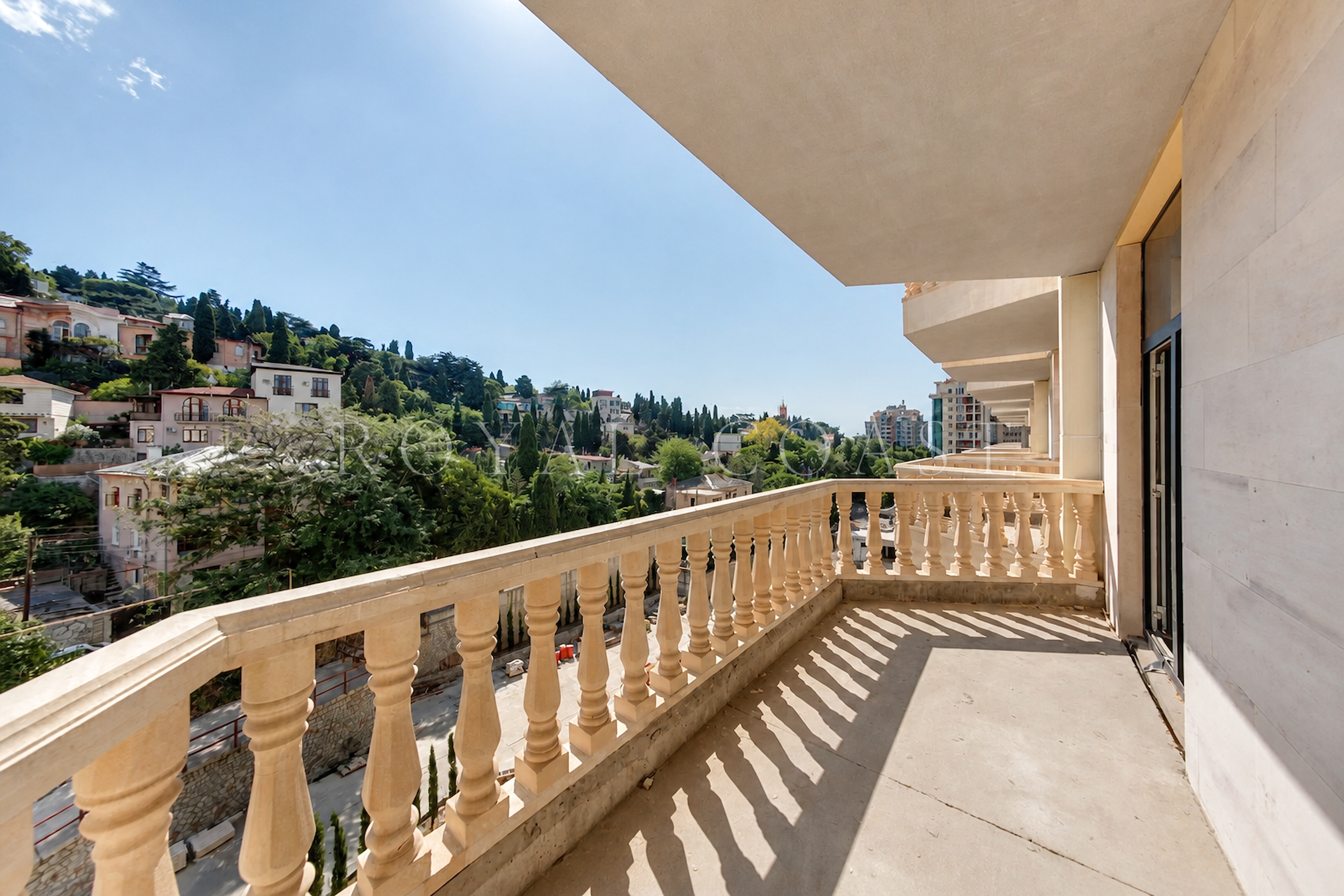 Двухкомнатная квартира в Ялте, 50 м²