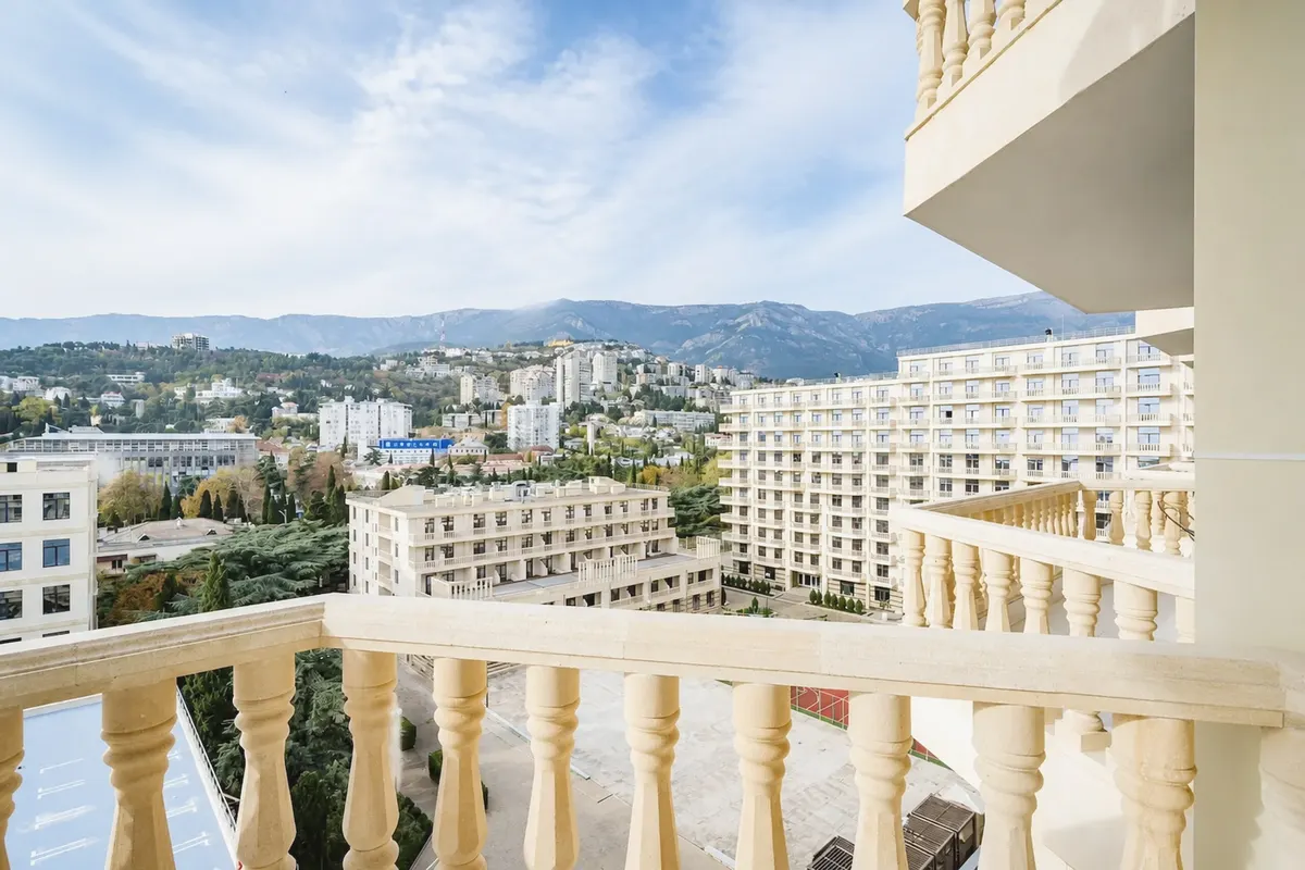 Двухкомнатная квартира в Ялте, 67.9 м² — фото 3