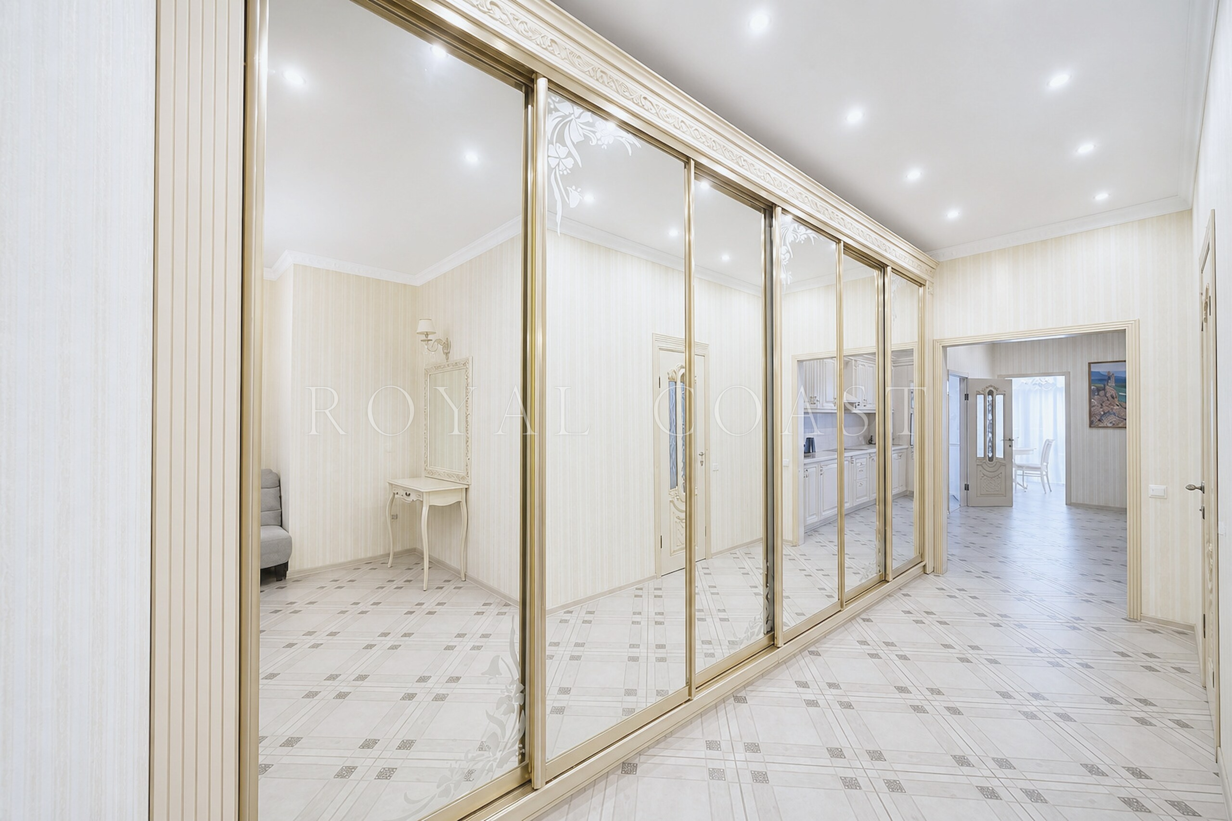 Трёхкомнатная квартира в Ялте, 90 м² — фото 15